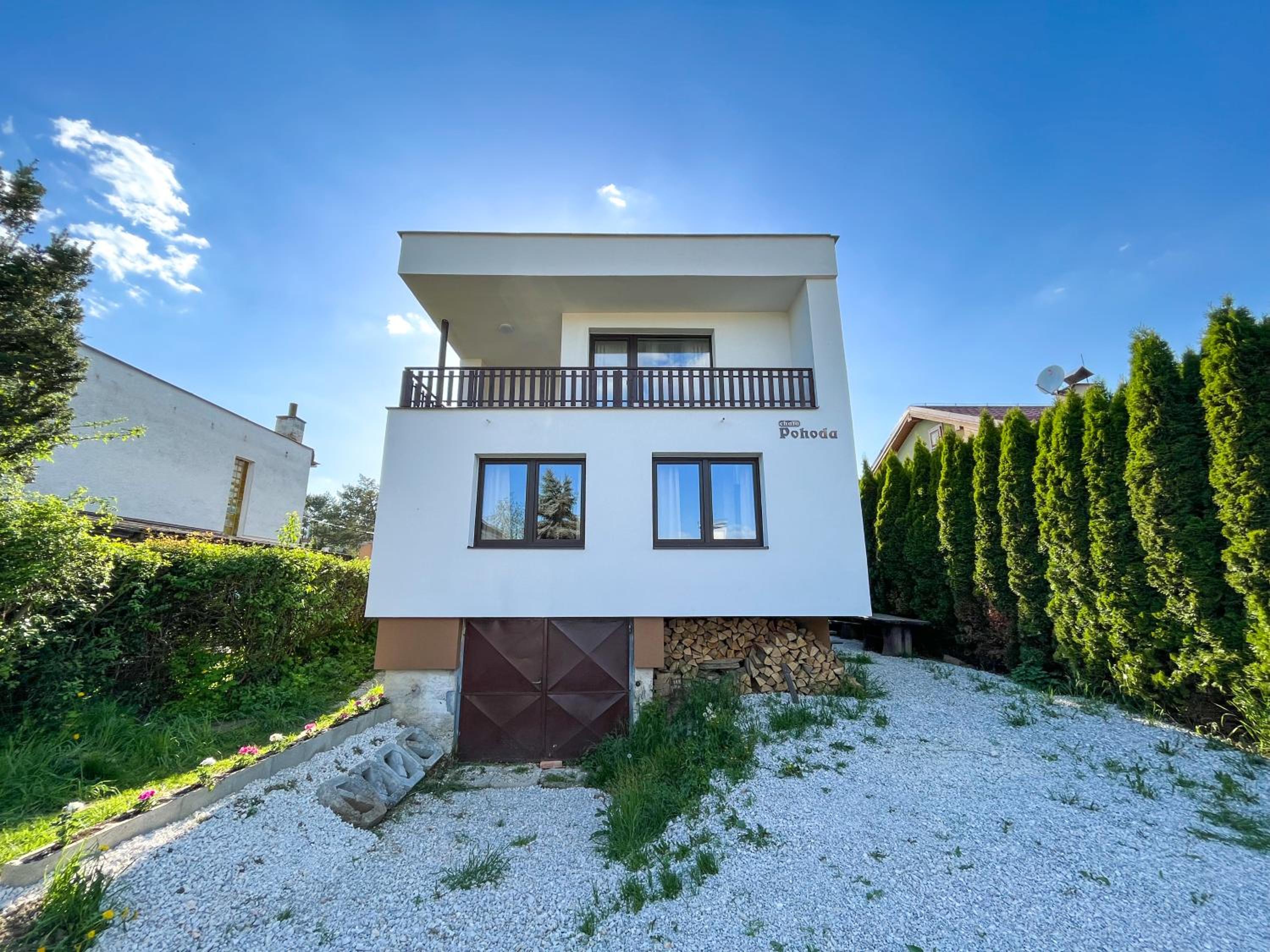 Three-Bedroom House photo 1