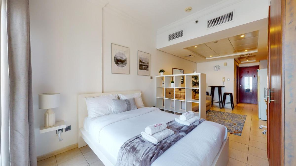 Studio Apartment photo 3