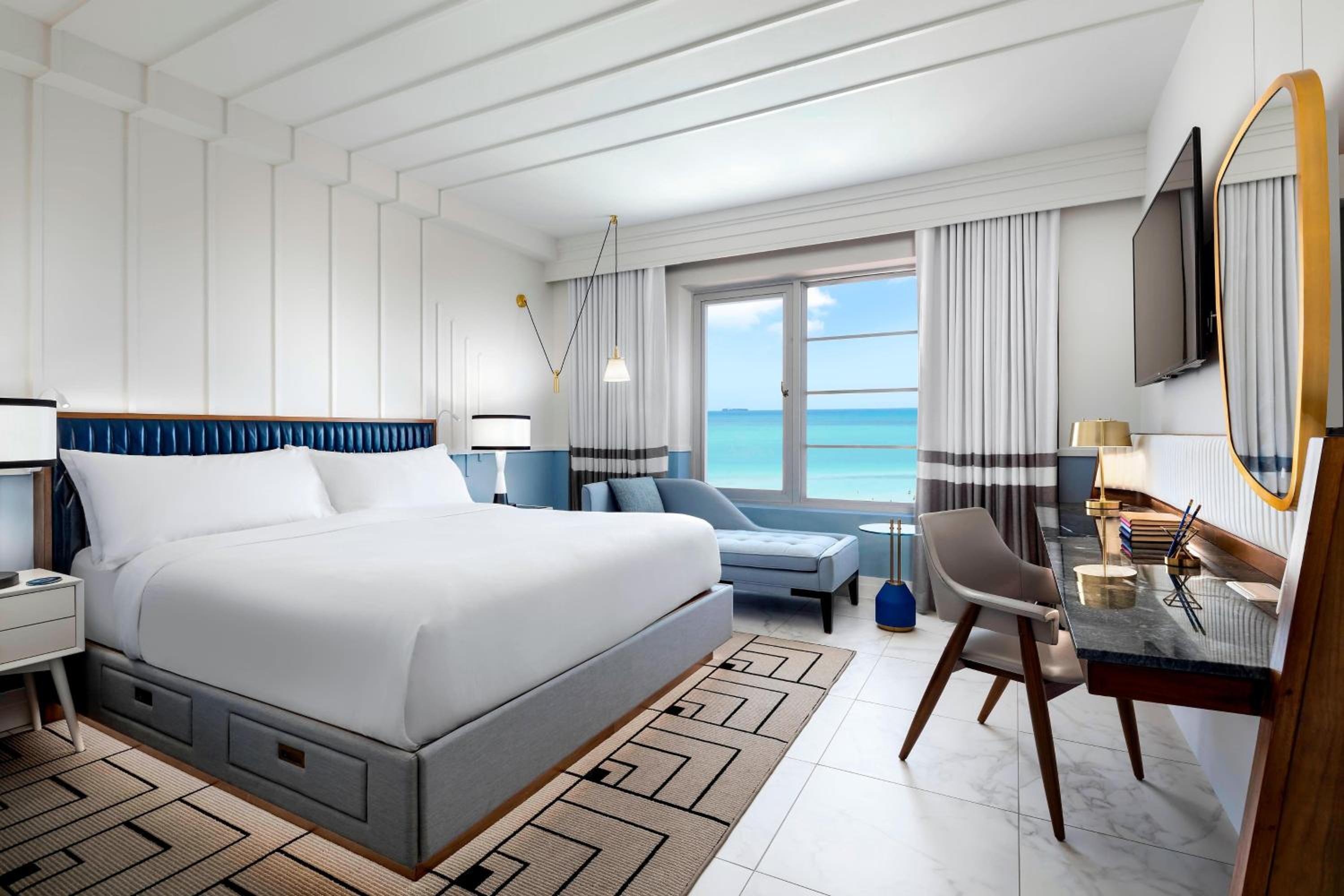 King Guest Room - Oceanfront - Photo 4