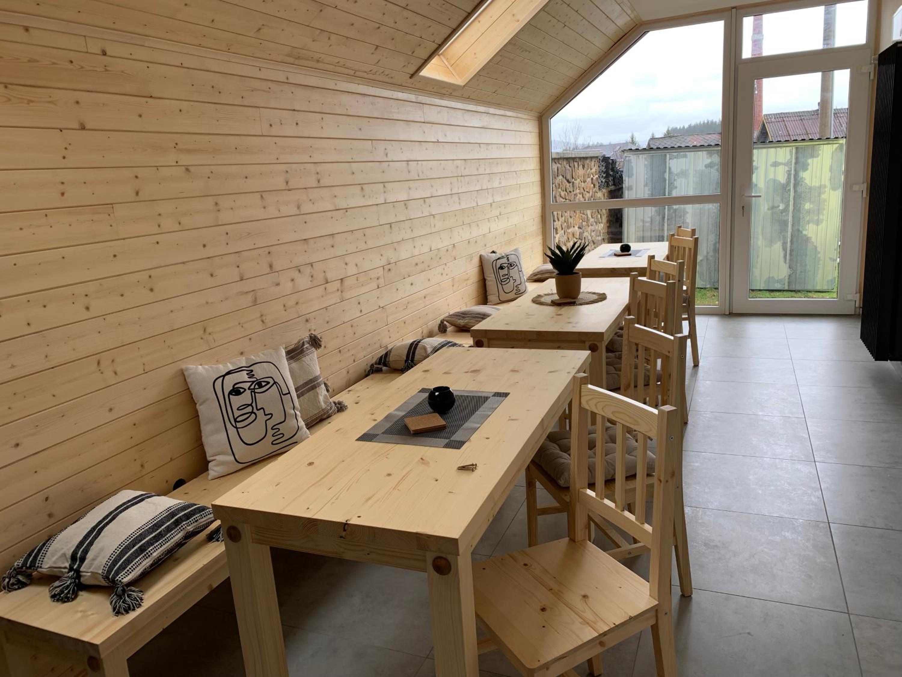 Triple Room with Balcony - Photo 10