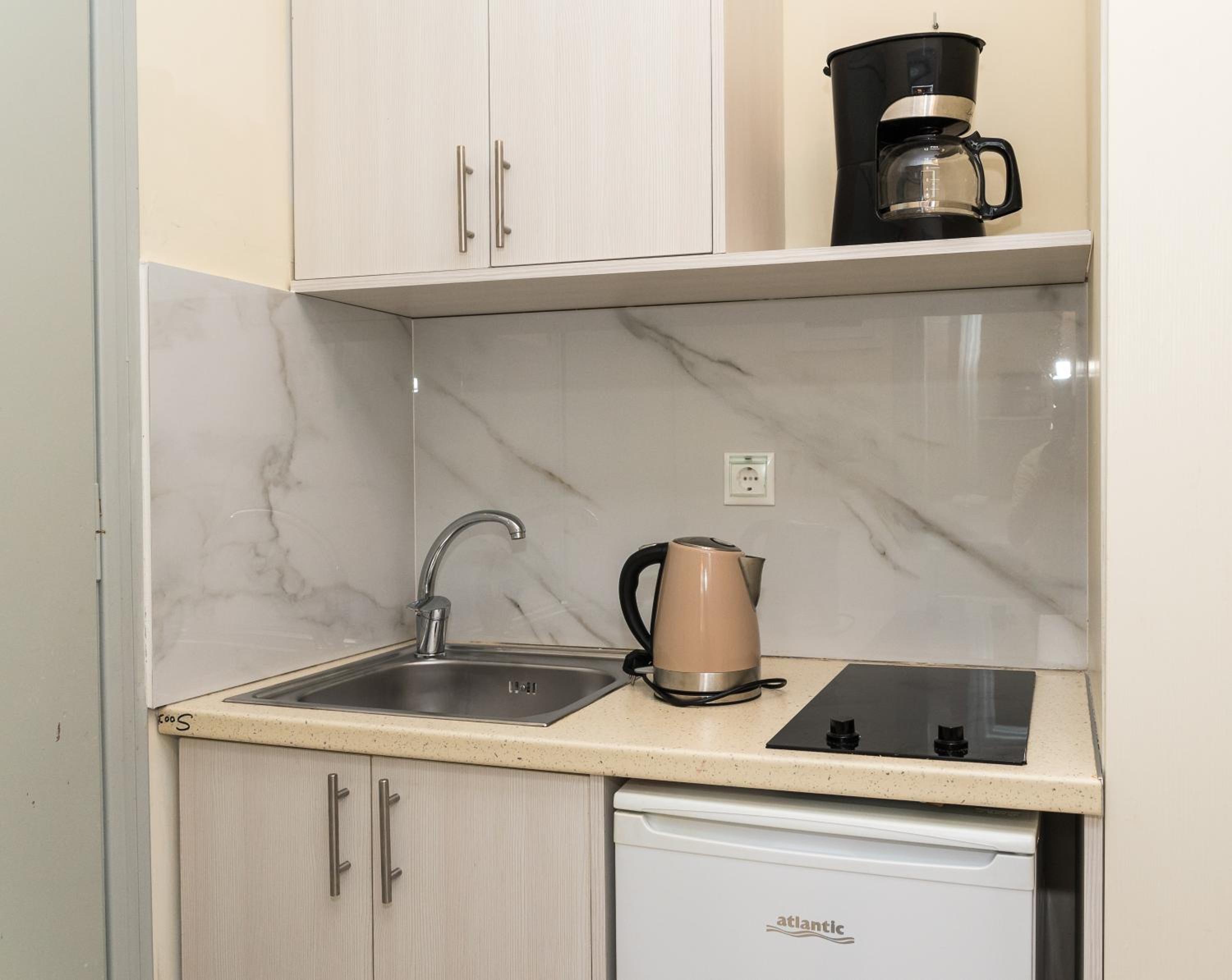 Studio (3 Adults) - Photo 3