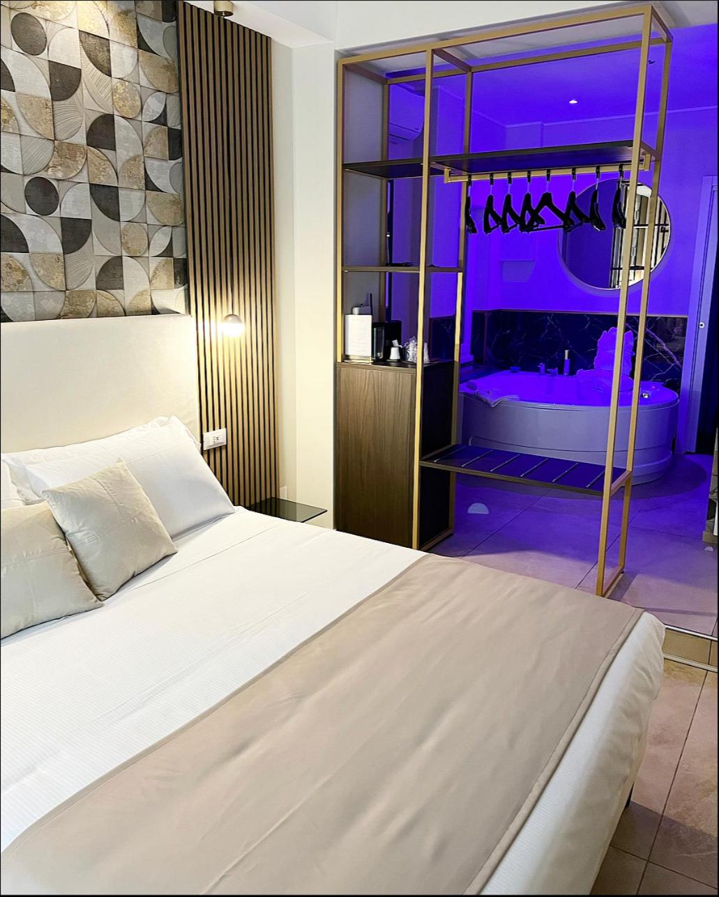 Suite with Spa Bath photo 1