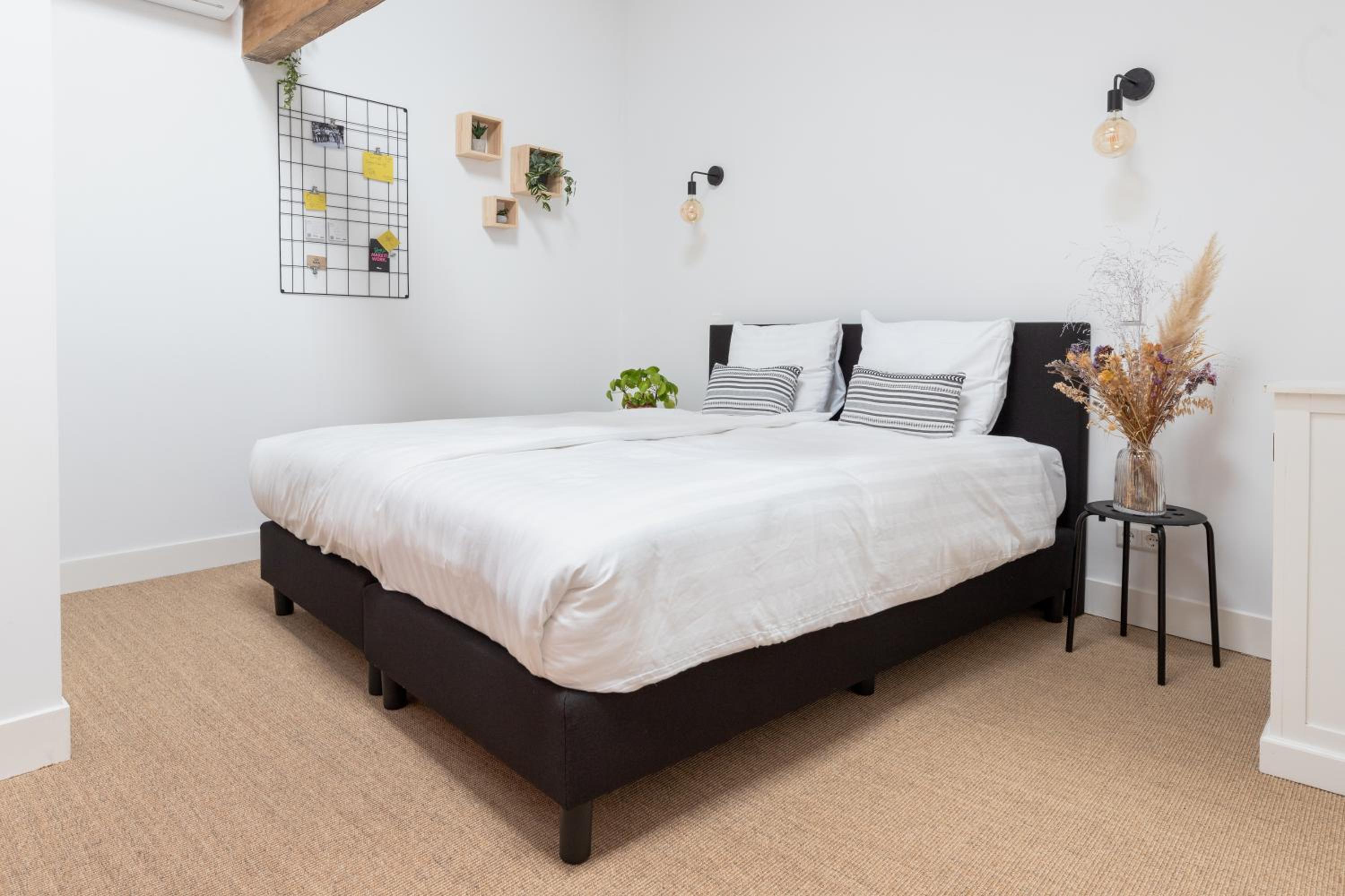 Deluxe King Room photo 1