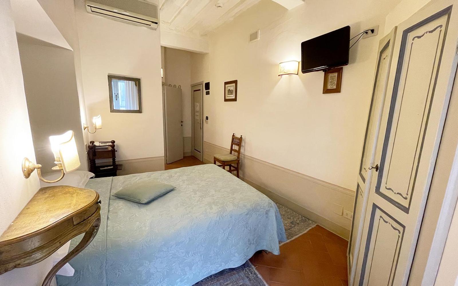 Single Room - Photo 3