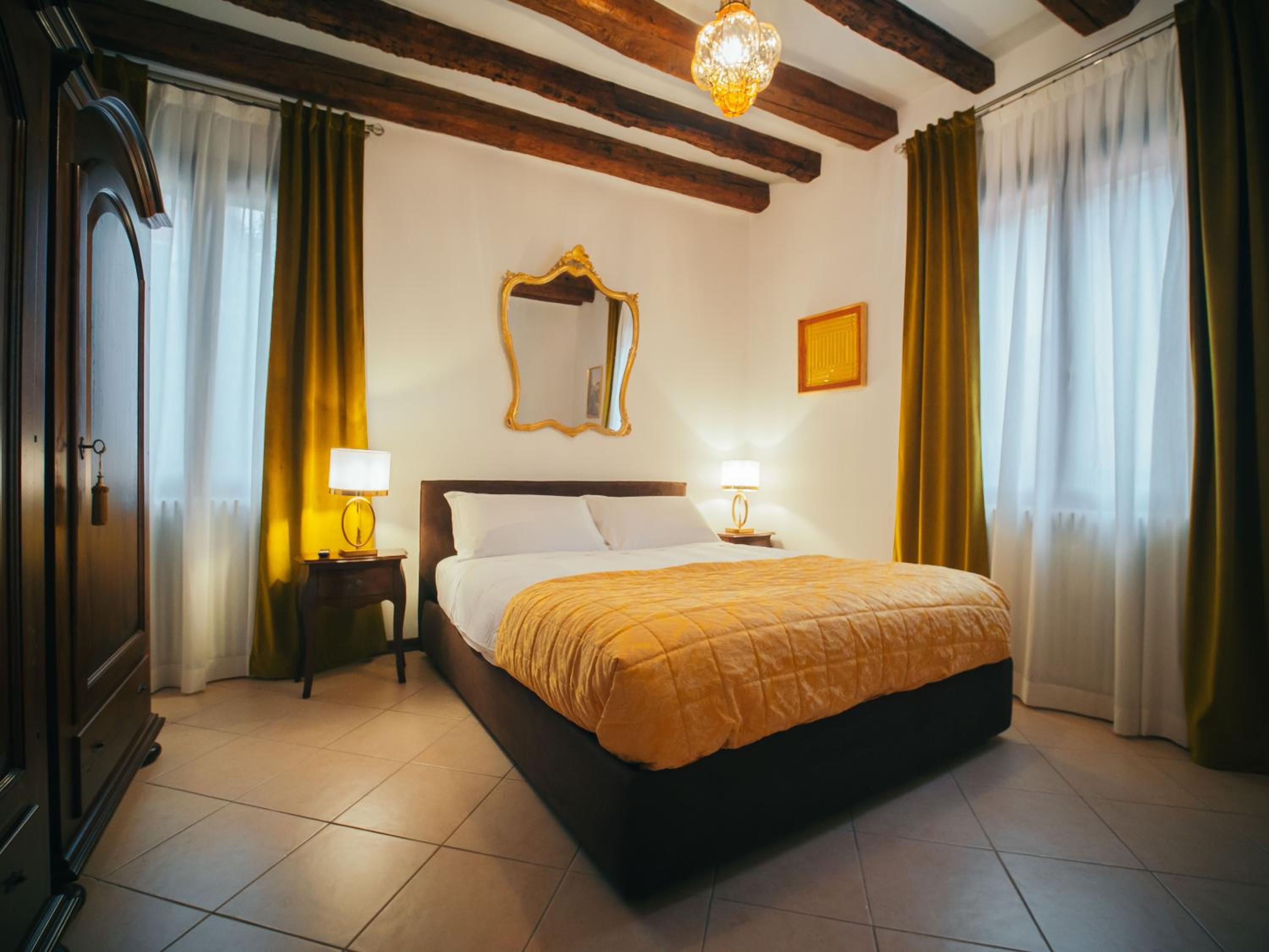 Two-Bedroom Apartment with Canal View photo 1