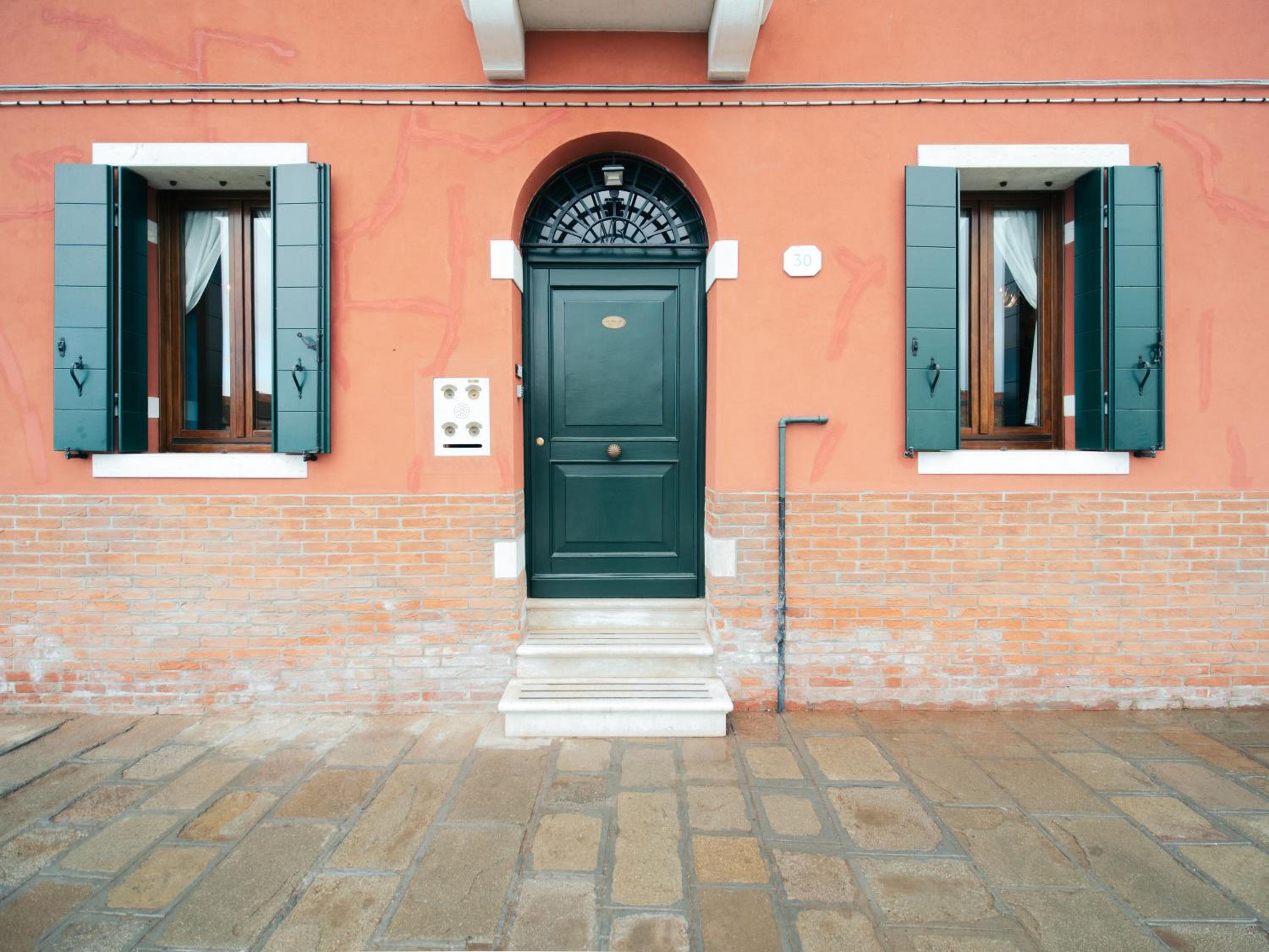Two-Bedroom Apartment with Canal View photo 3