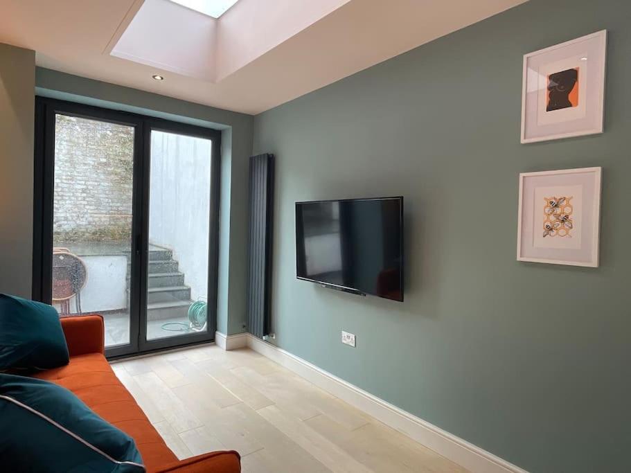 Apartment photo 2