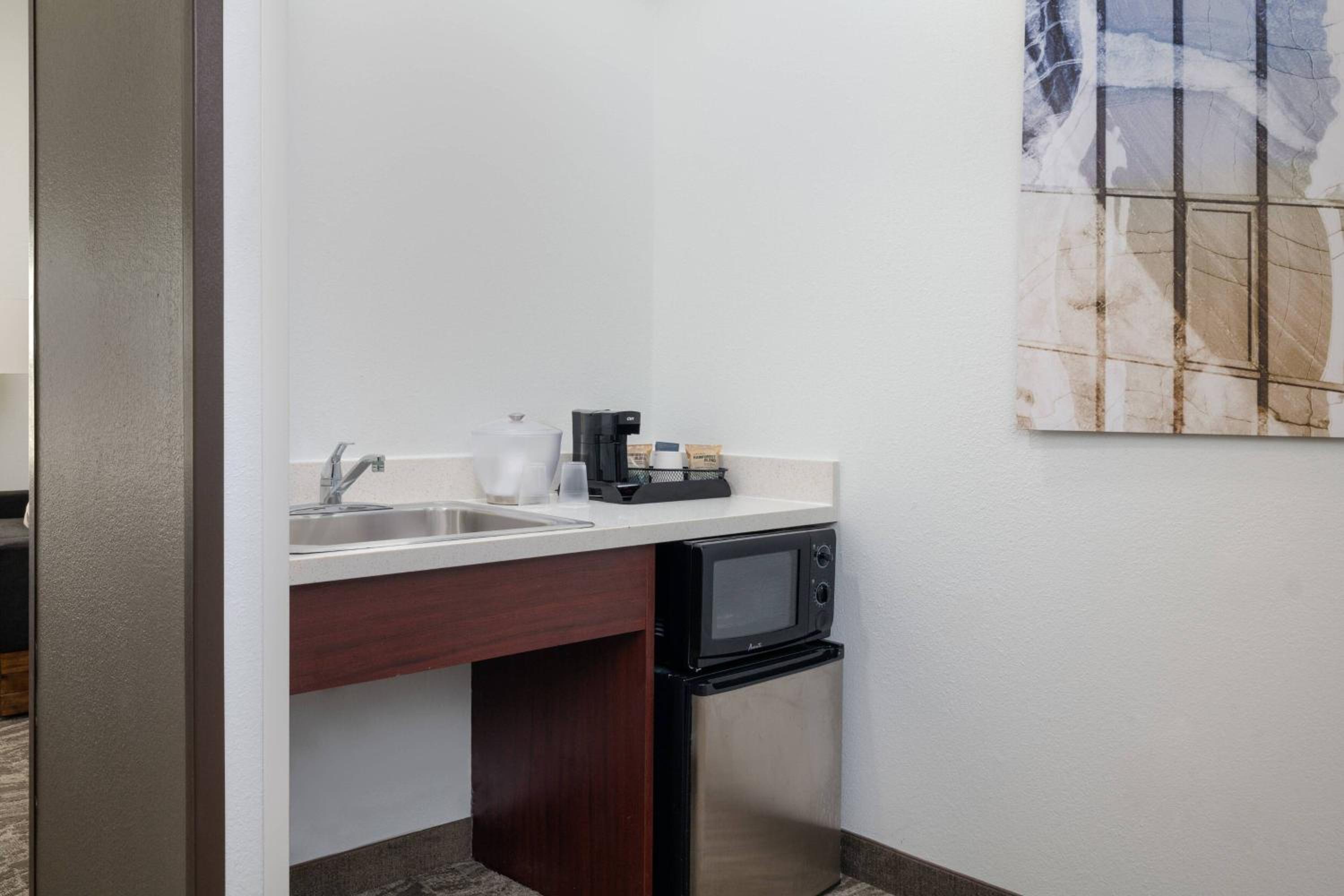 King Suite - Photo 3