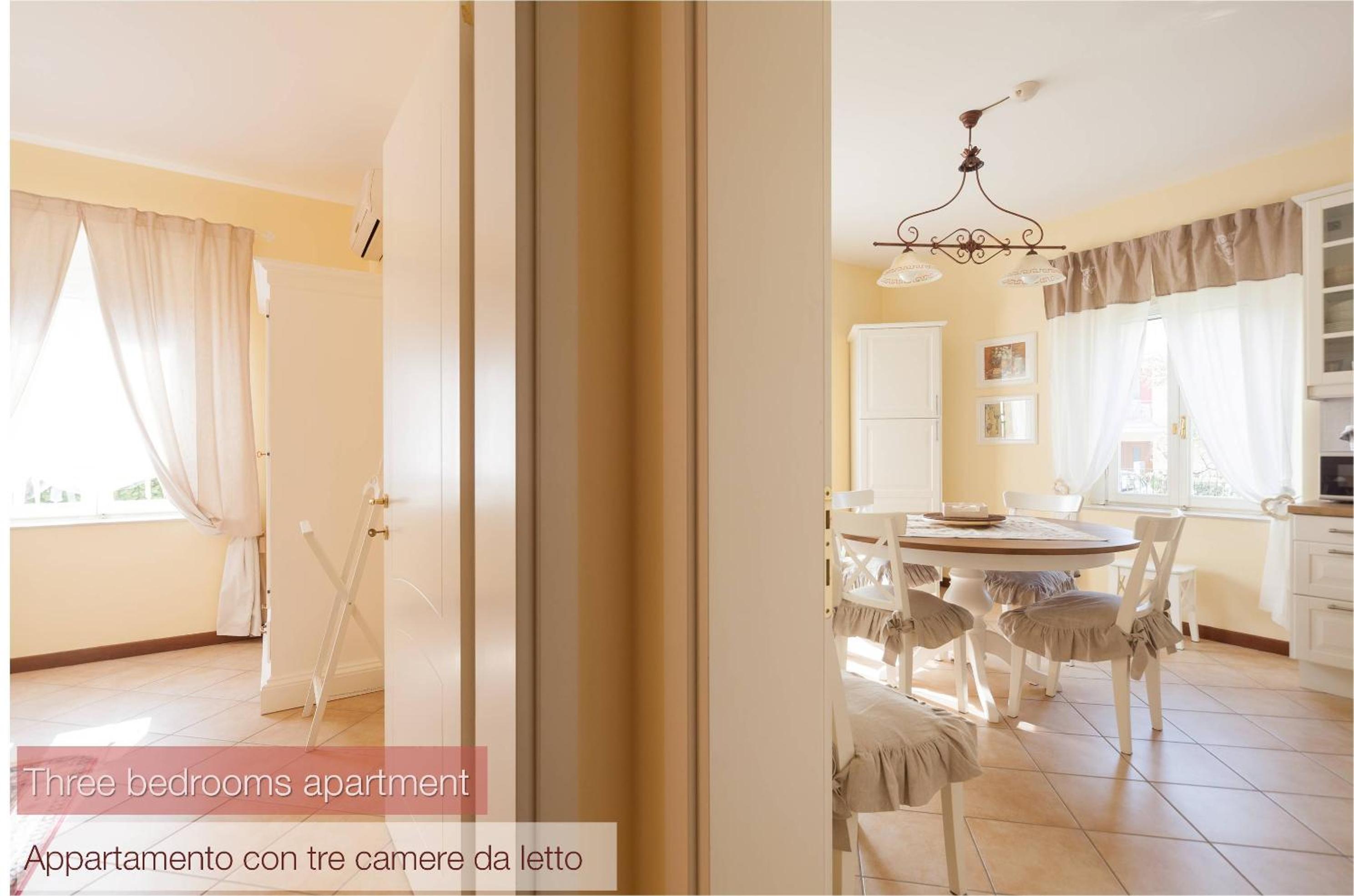 Standard Three-Bedroom Apartment photo 2