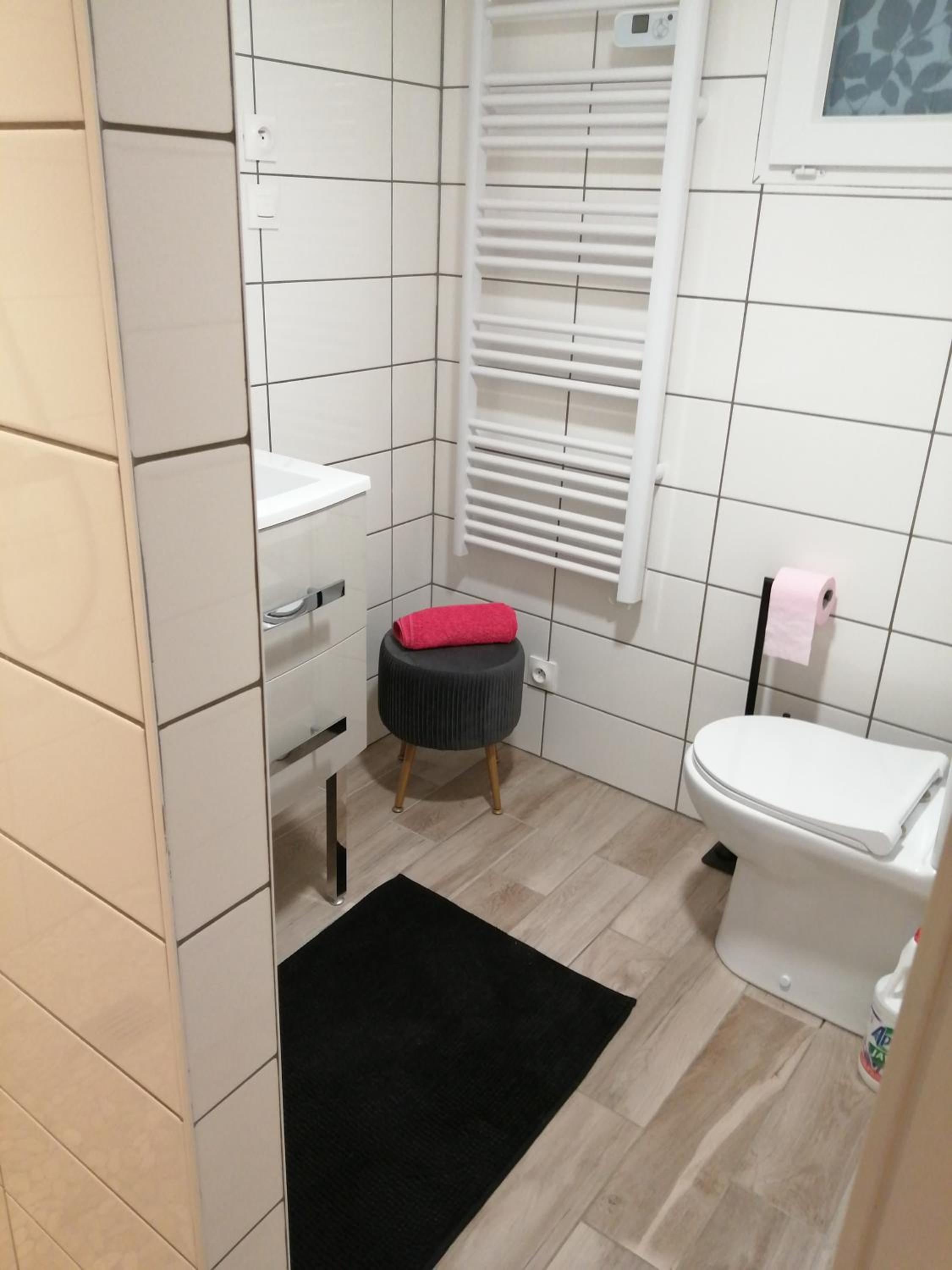 Two-Bedroom House - Photo 17