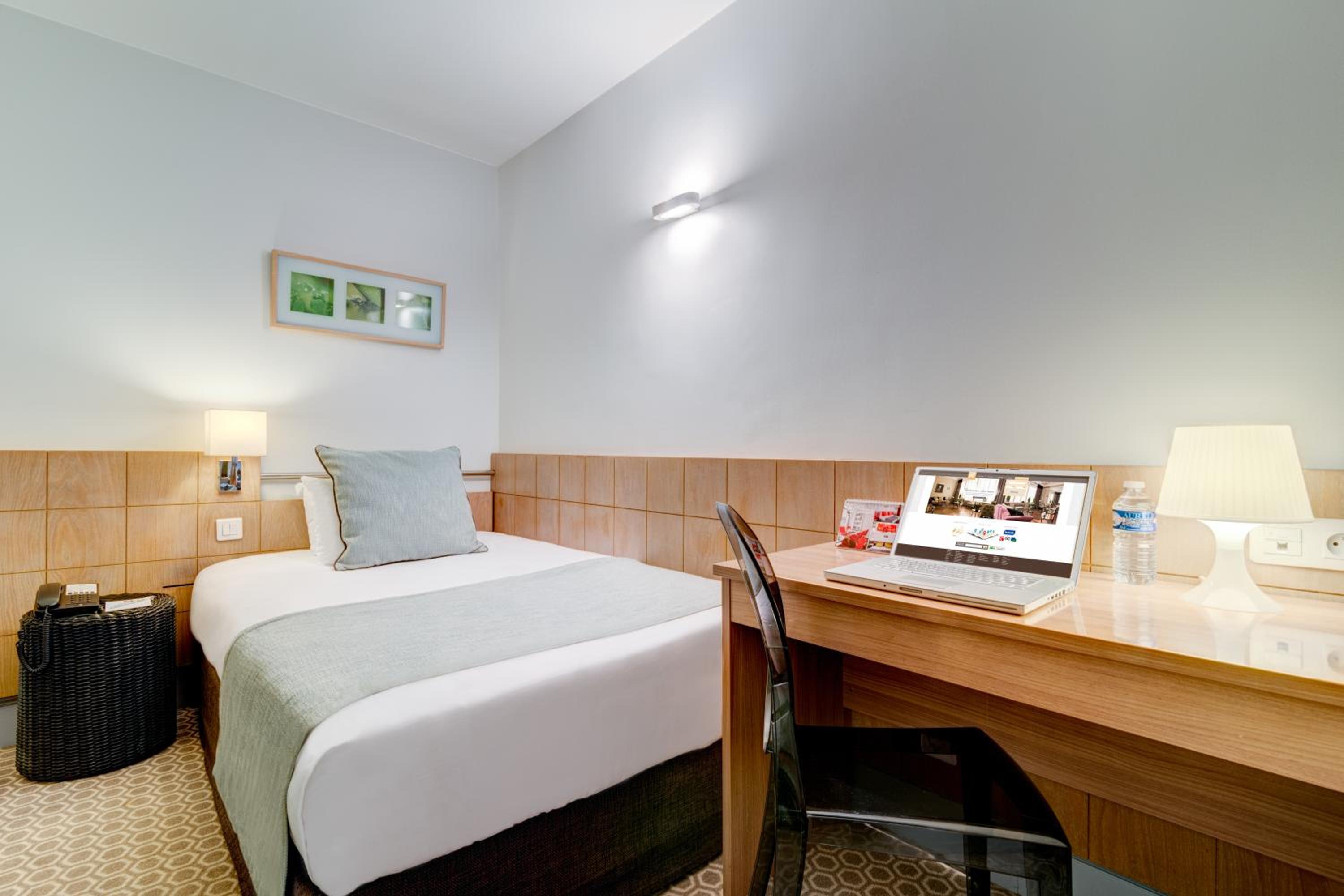 Single Room photo 2