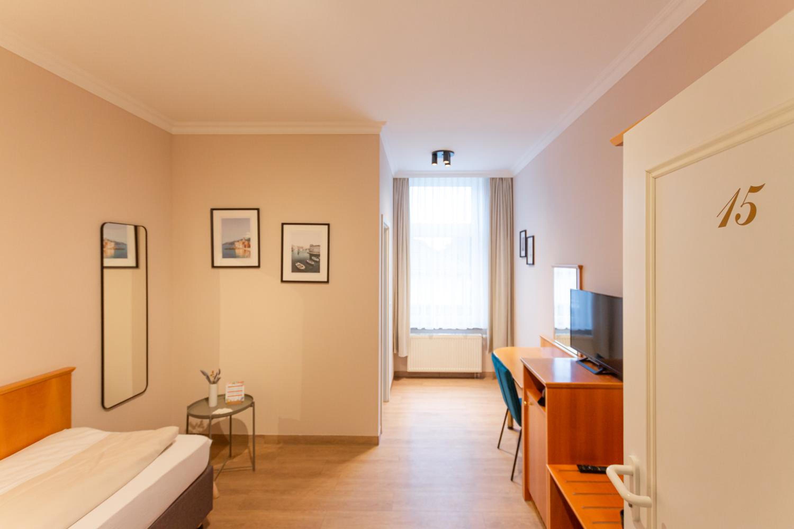 Standard Single Room