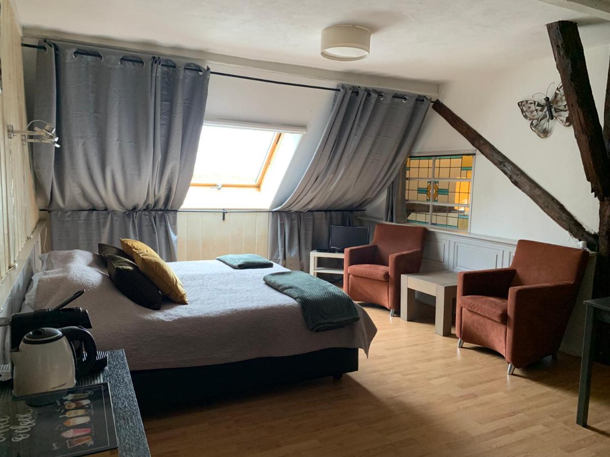 Double Room with Private Bathroom photo 1