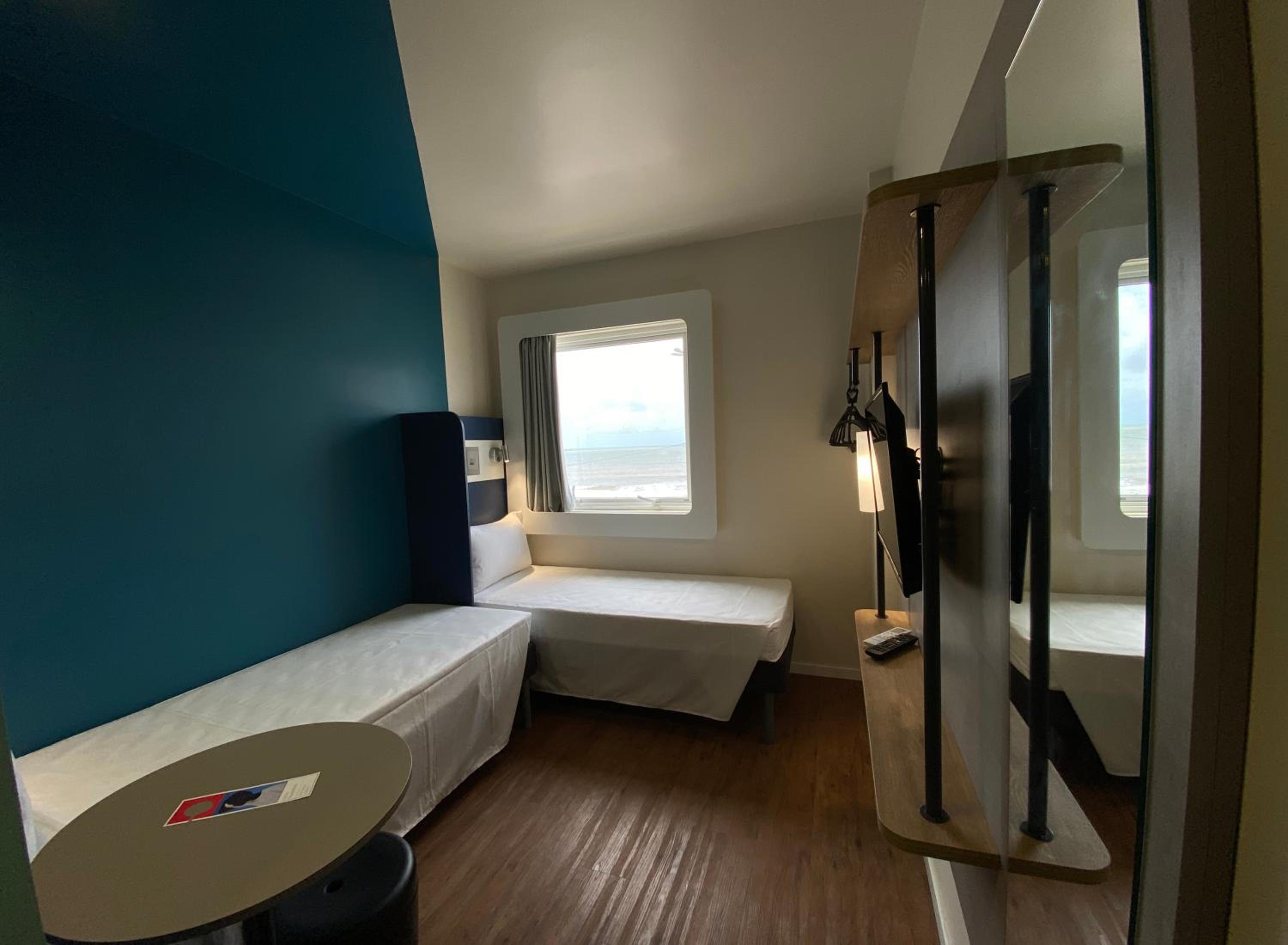 Superior Twin Room with Ocean View - Photo 3