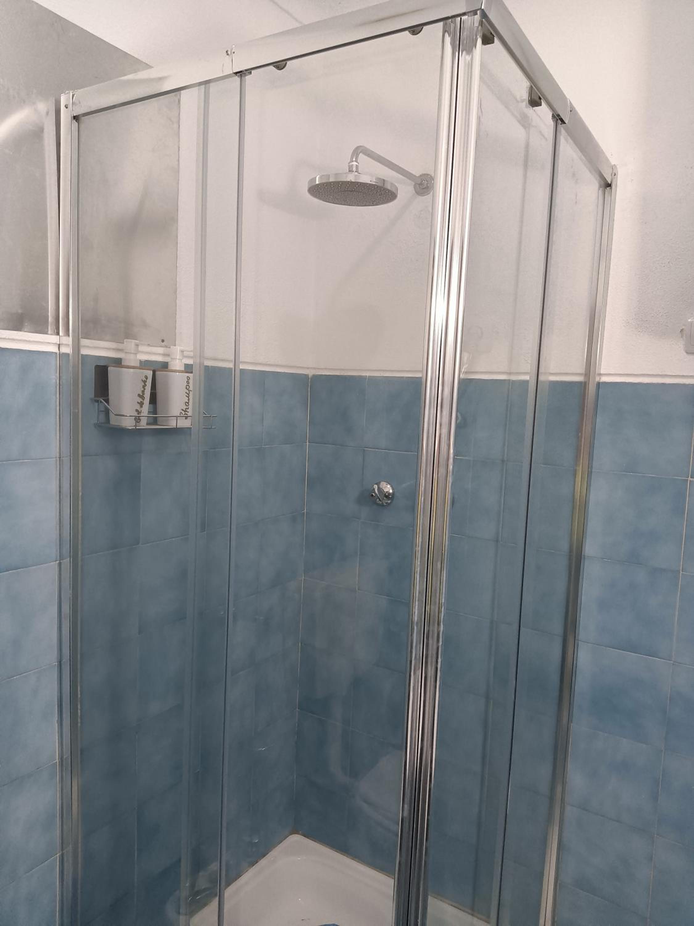 Double Room - Photo 32