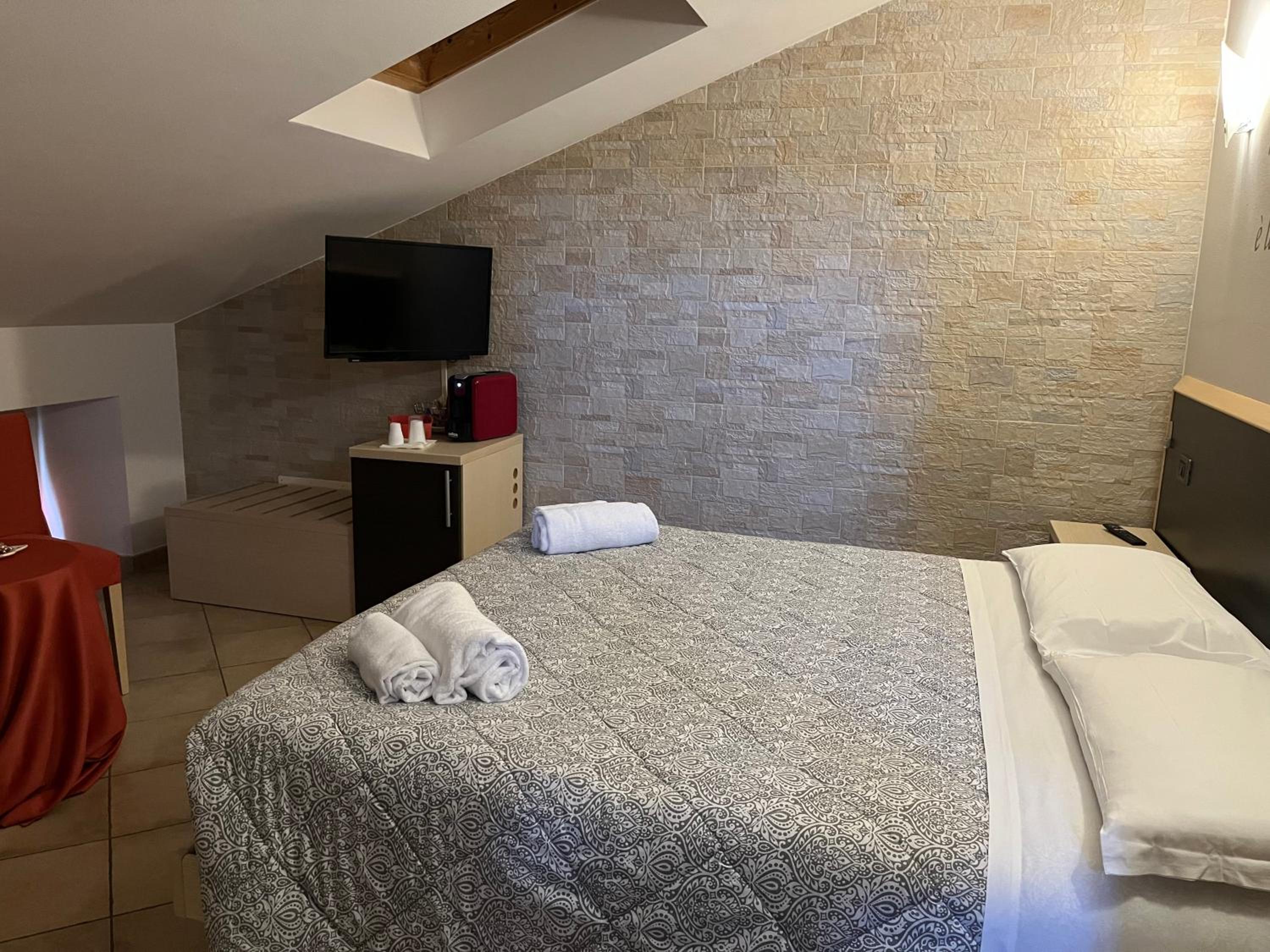 Small Double Room photo 2