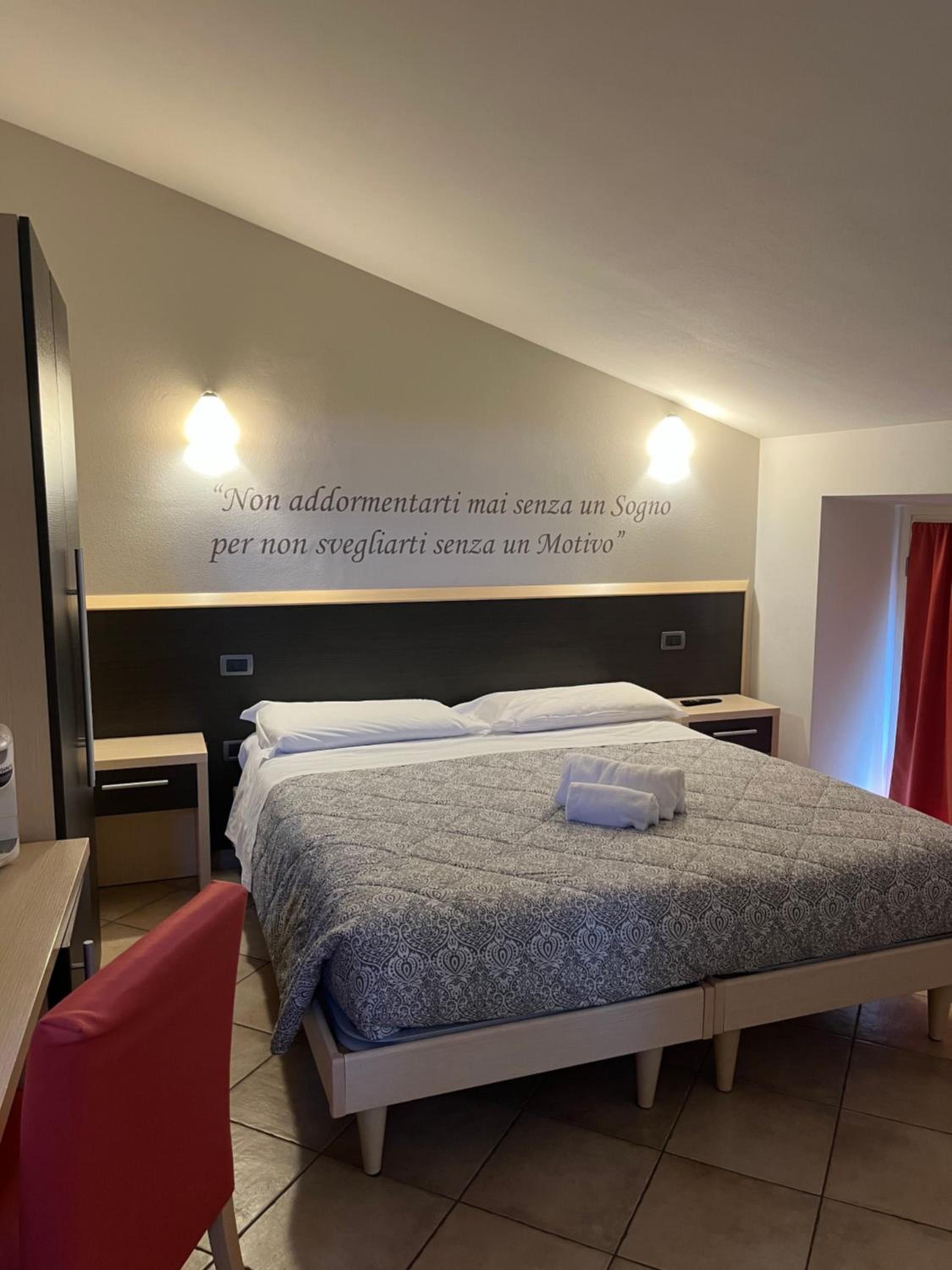 Small Double Room photo 1