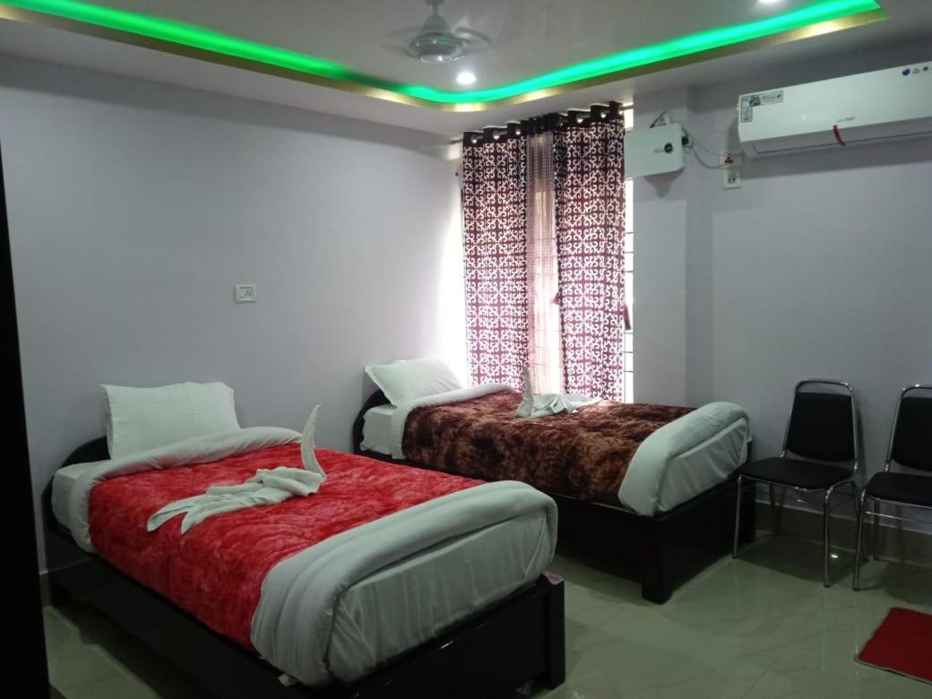 Deluxe Double Room (2 Adults + 1 Child)