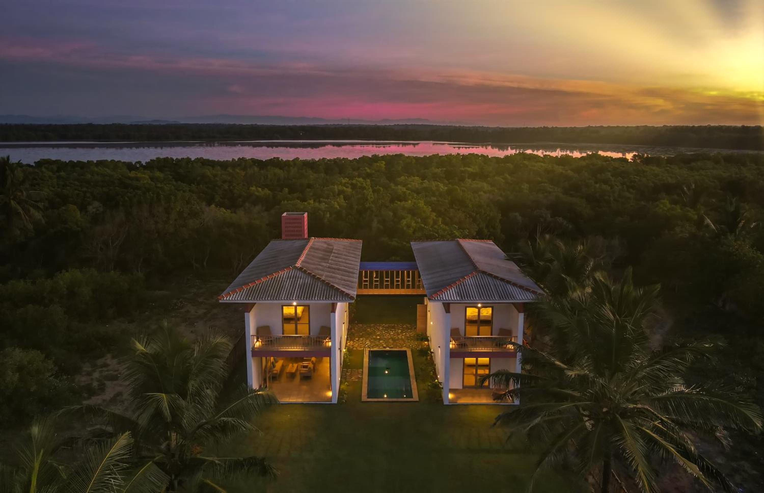 Villa - Beach Front photo 1