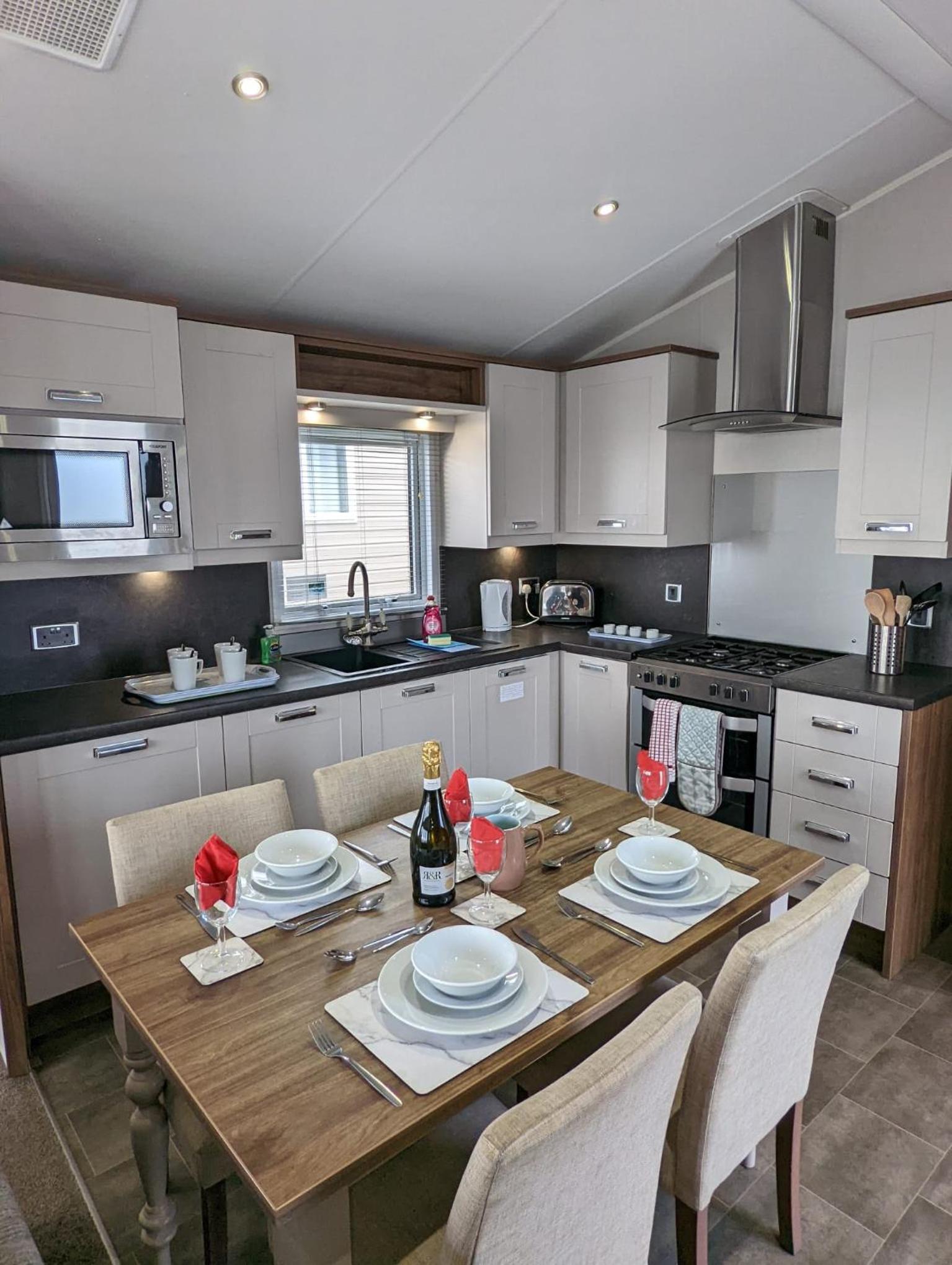 Caravan photo 1