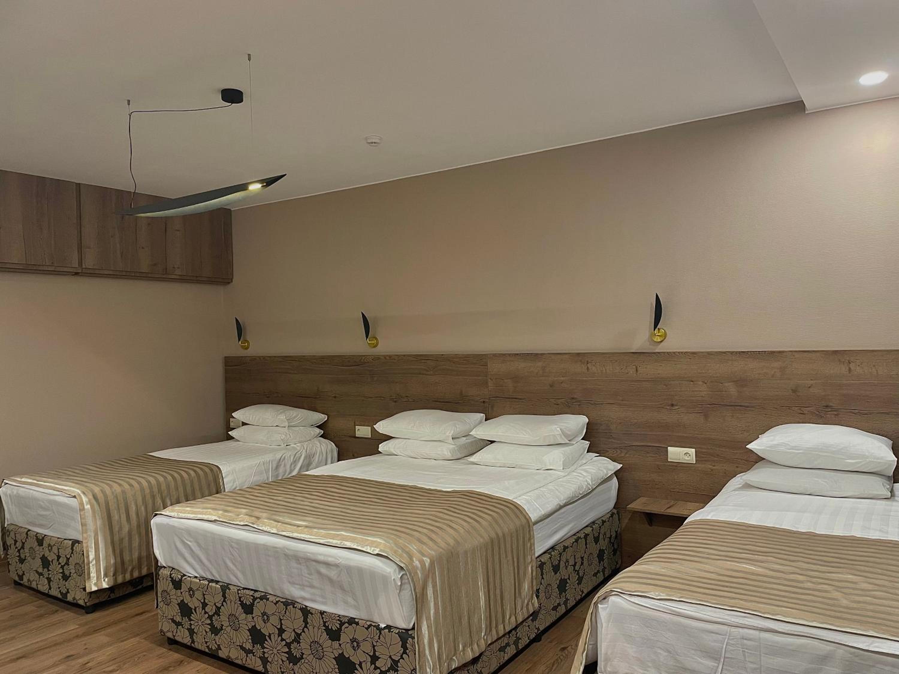 Deluxe Quadruple Room photo 3