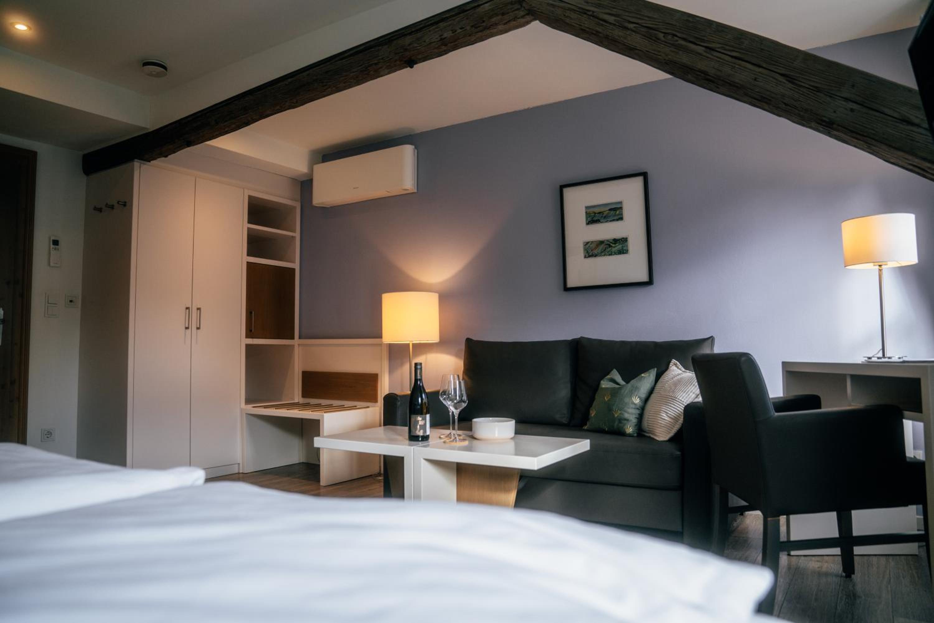 Large Double Room photo 2