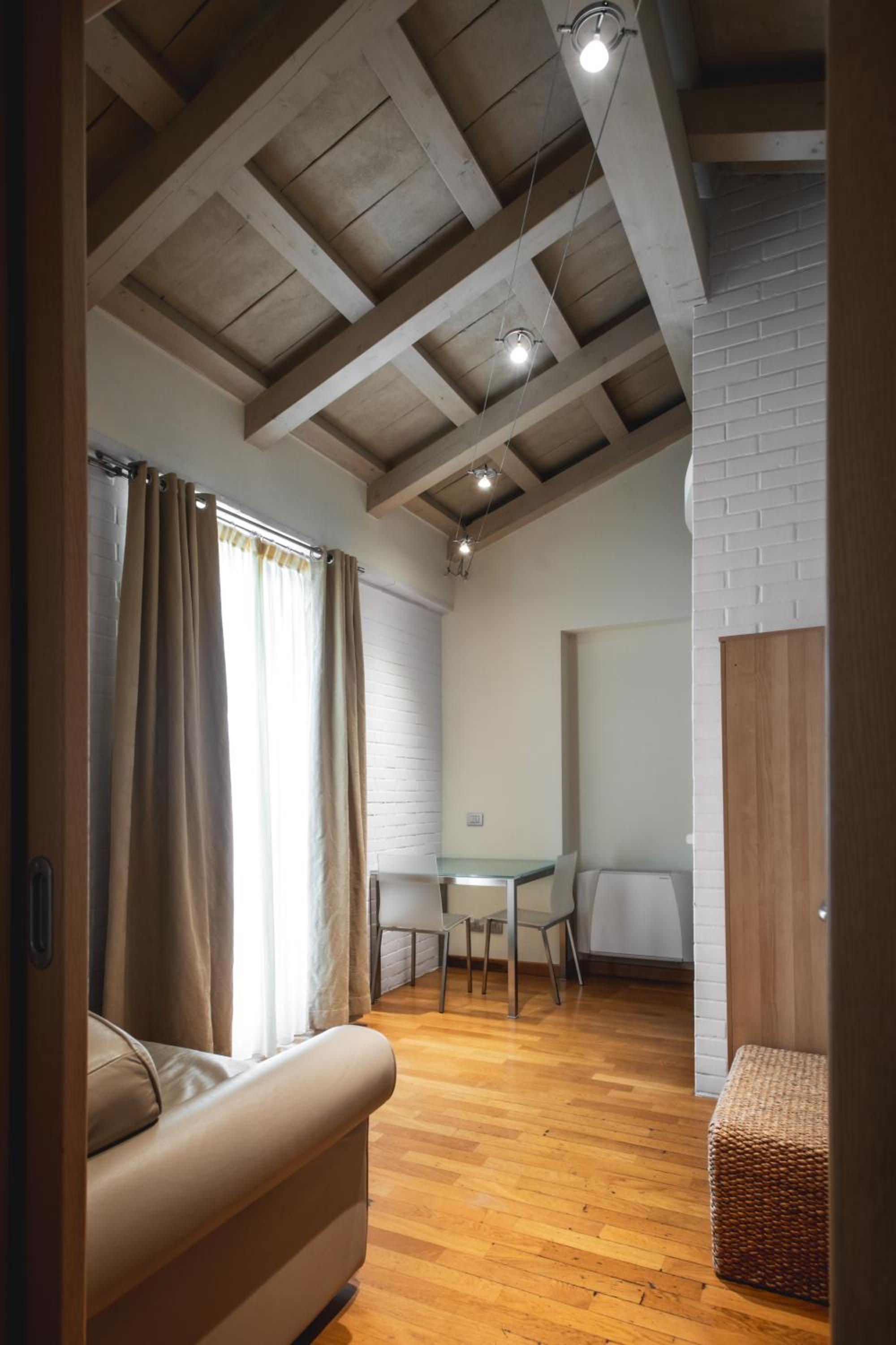 Standard Apartment - Photo 8