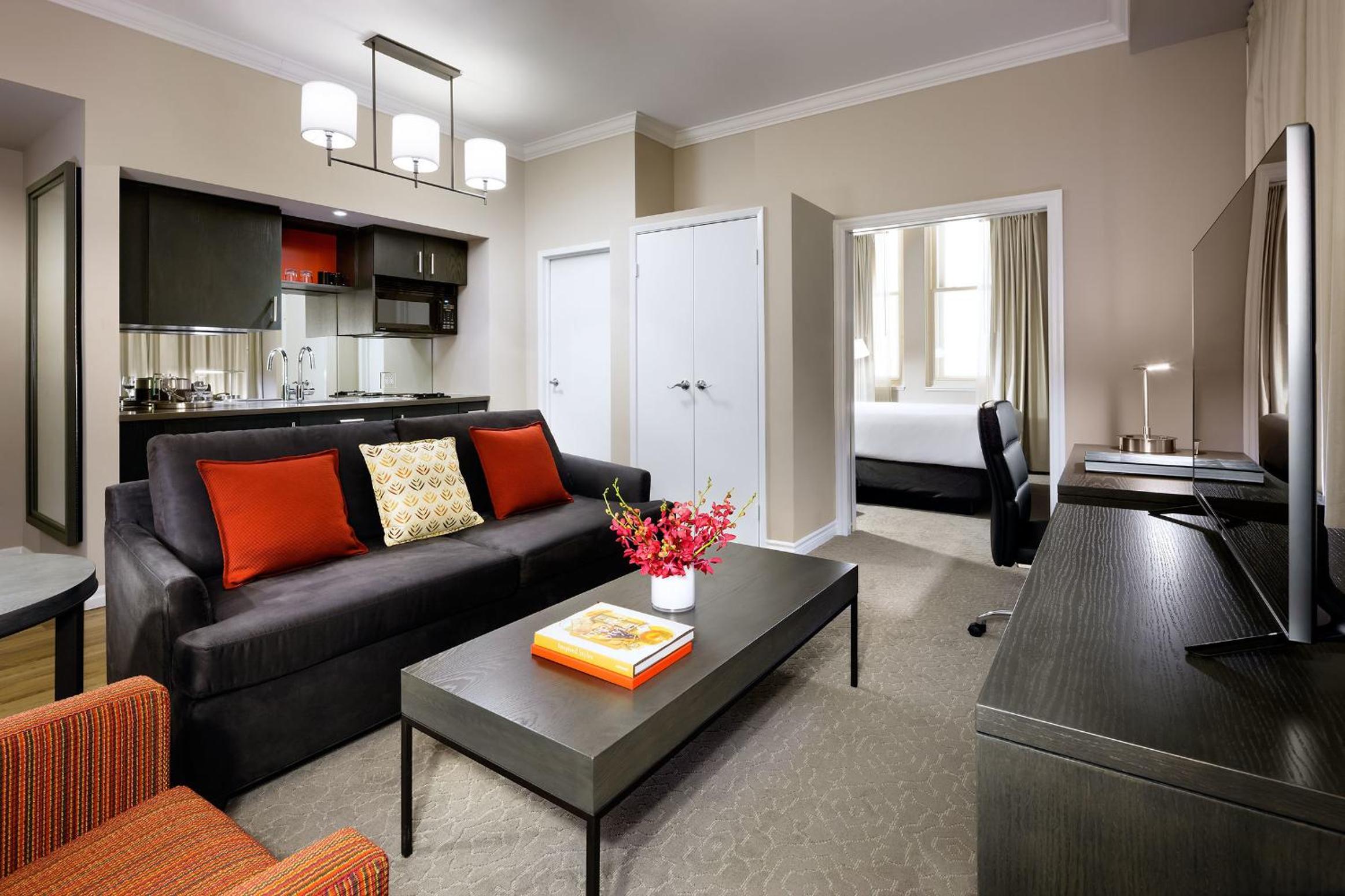 Historic ONE Suite - Photo 4