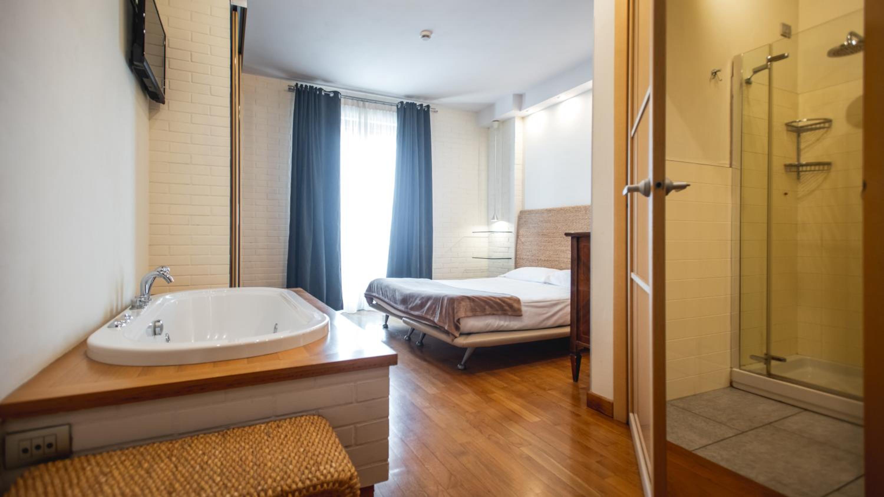 Deluxe Apartment - Photo 3