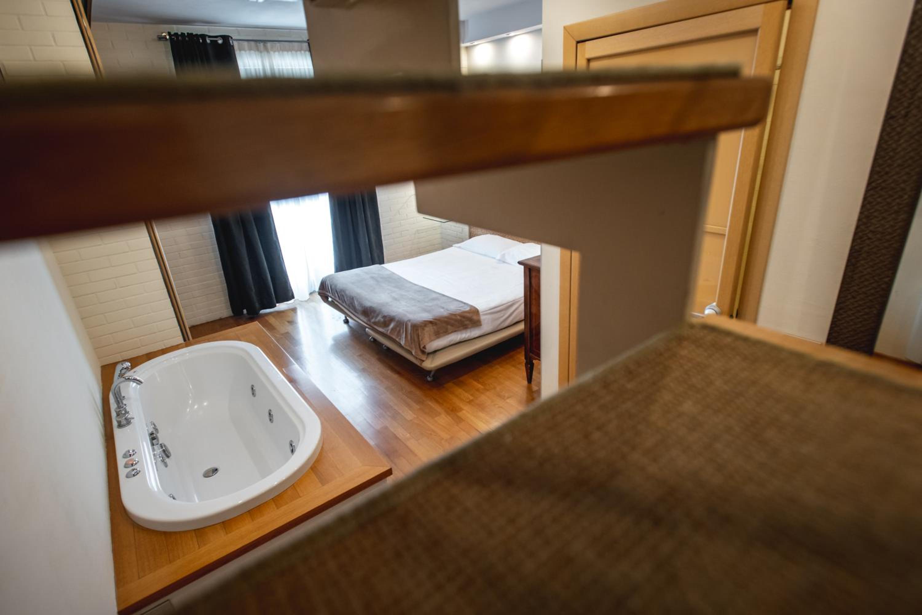 Deluxe Apartment - Photo 7