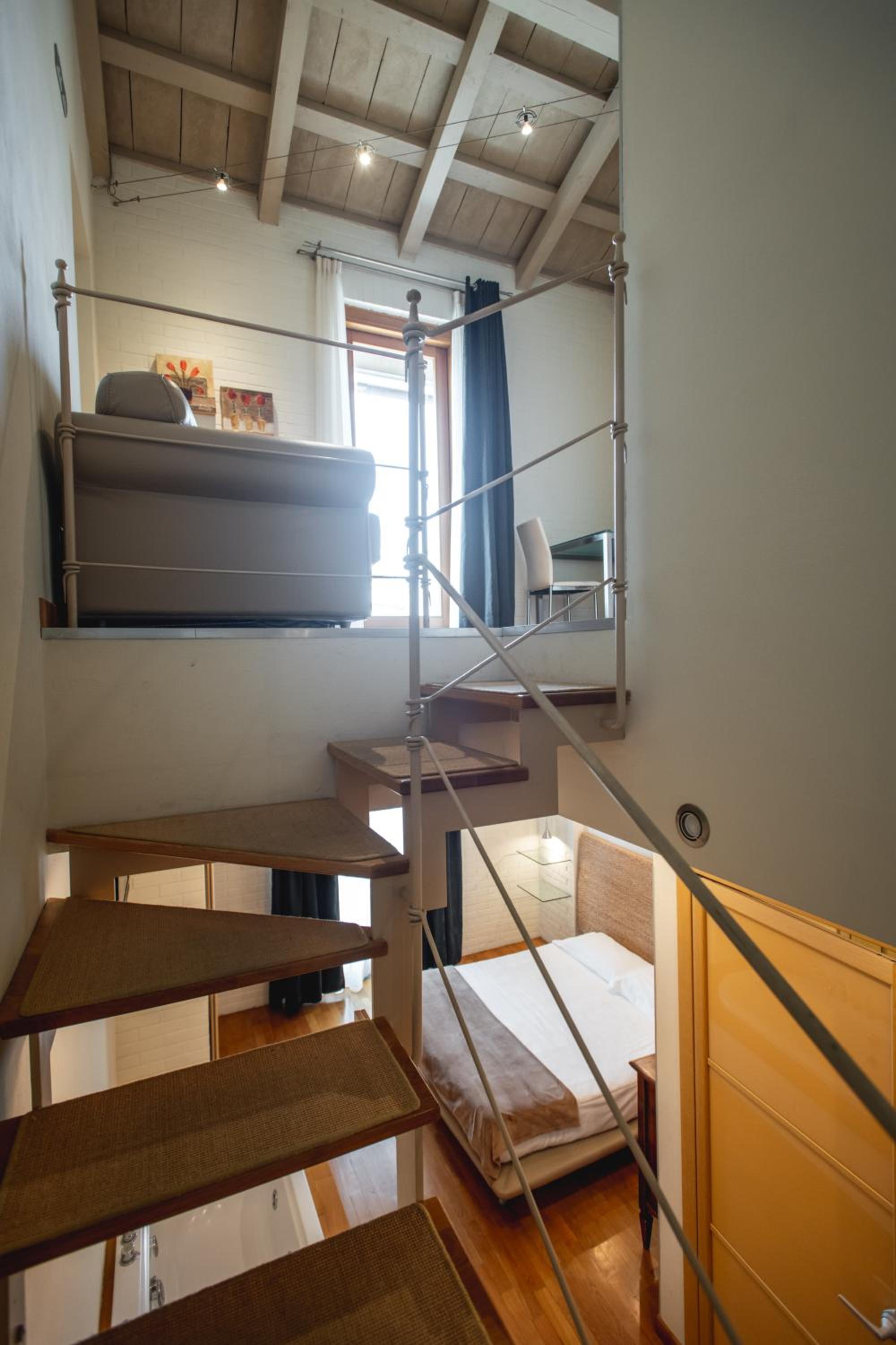 Deluxe Apartment - Photo 11