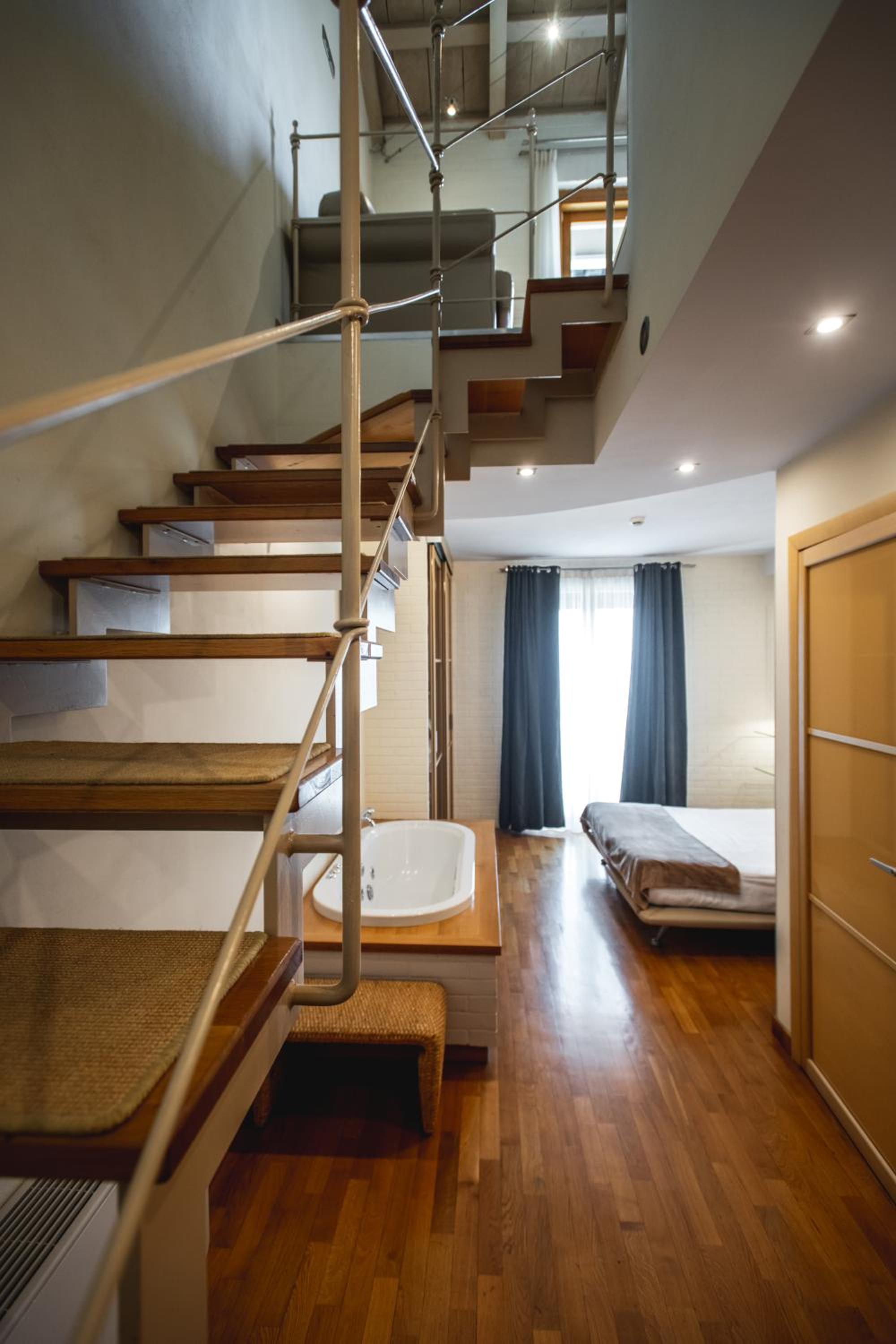 Deluxe Apartment - Photo 12