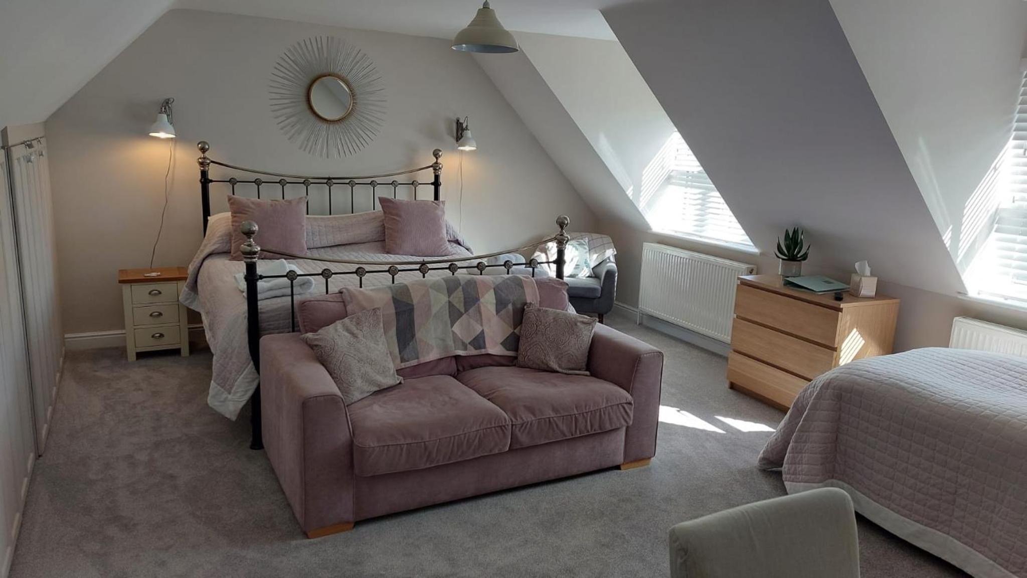 Deluxe Quadruple Room - Photo 10