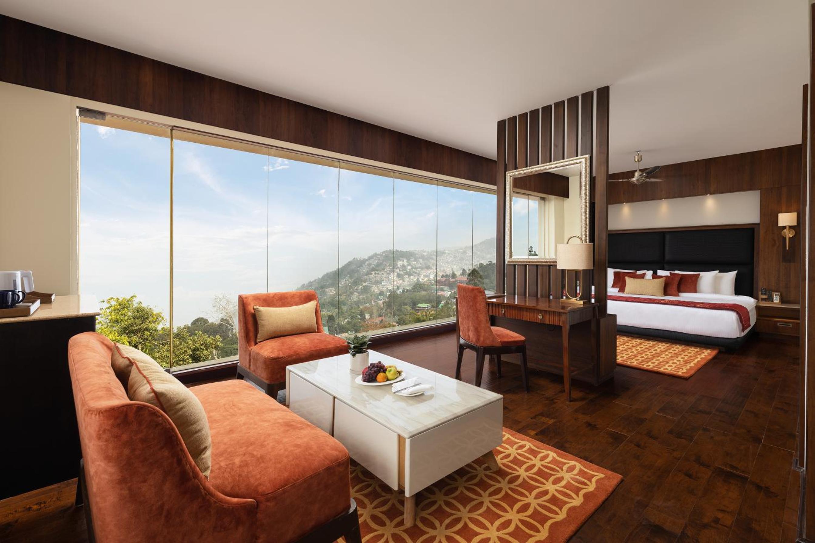 Premium Valley VIew Suite