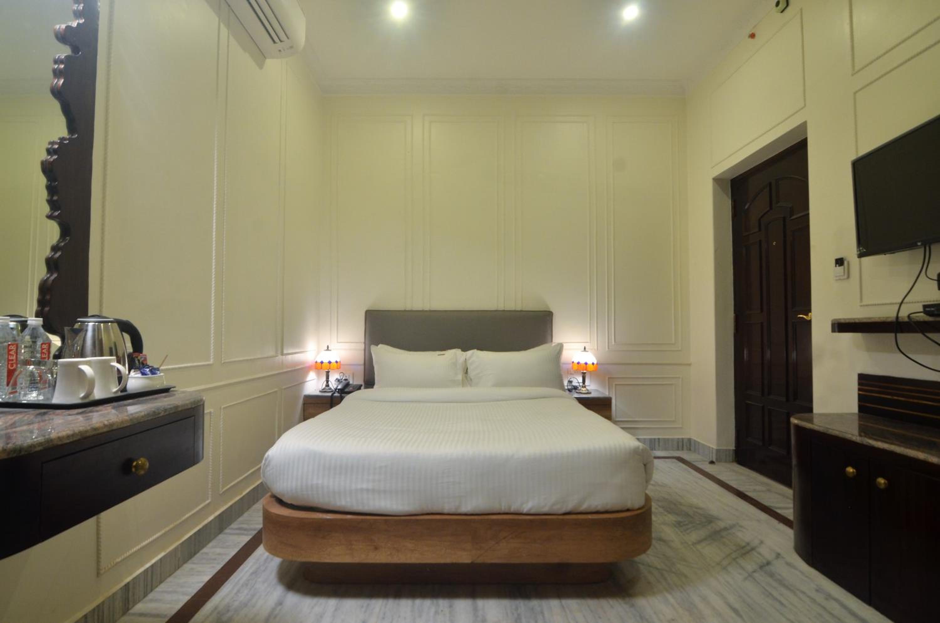 Deluxe Room - Photo 1