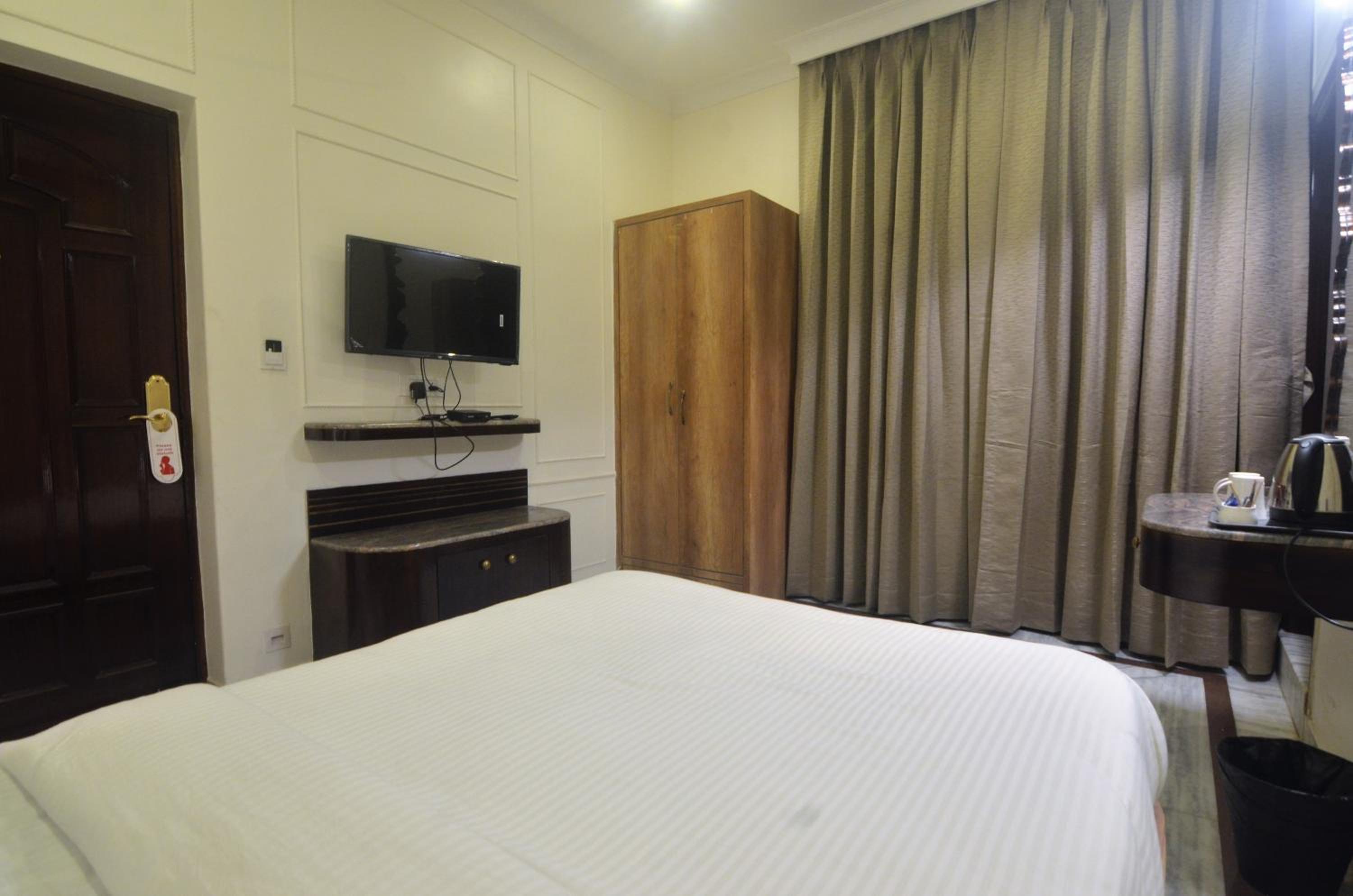 Deluxe Room - Photo 7