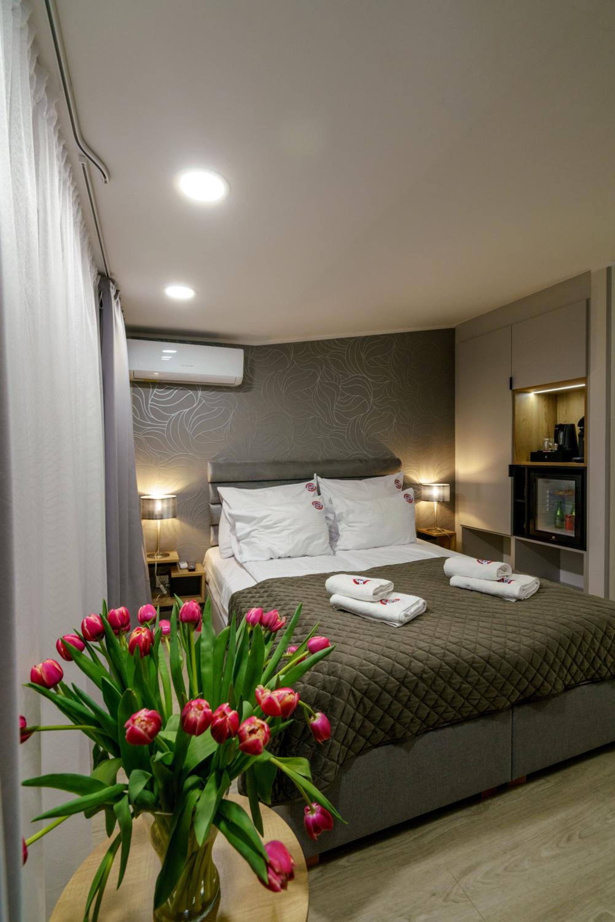 Budget Double Room photo 1