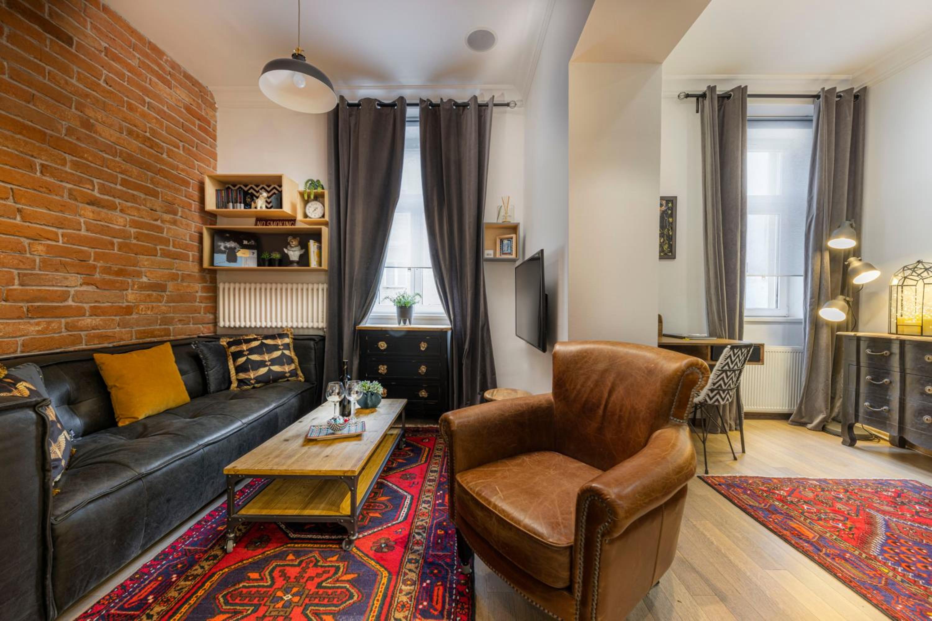 Deluxe Apartment No. 3