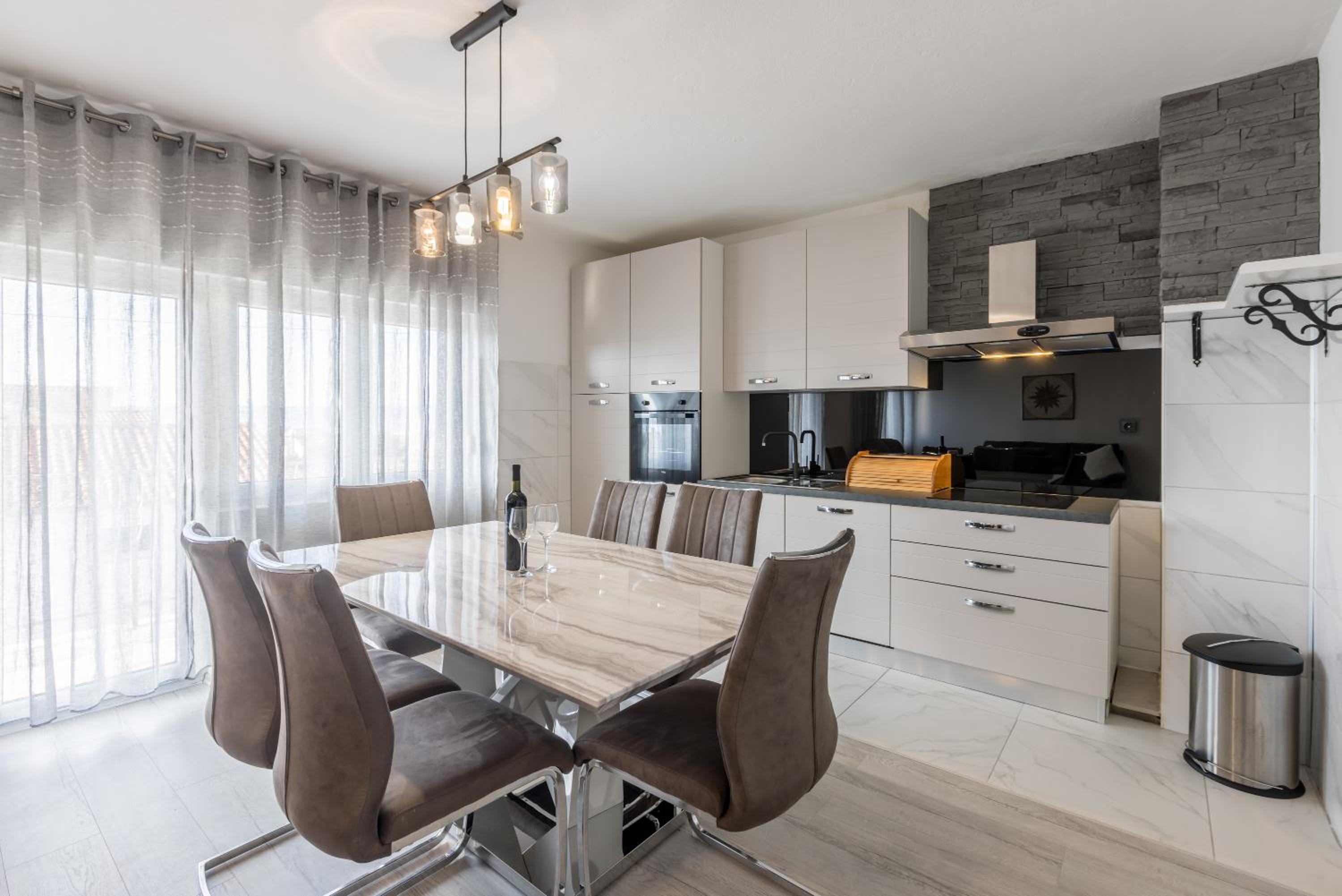 Three-Bedroom Apartment - Photo 15