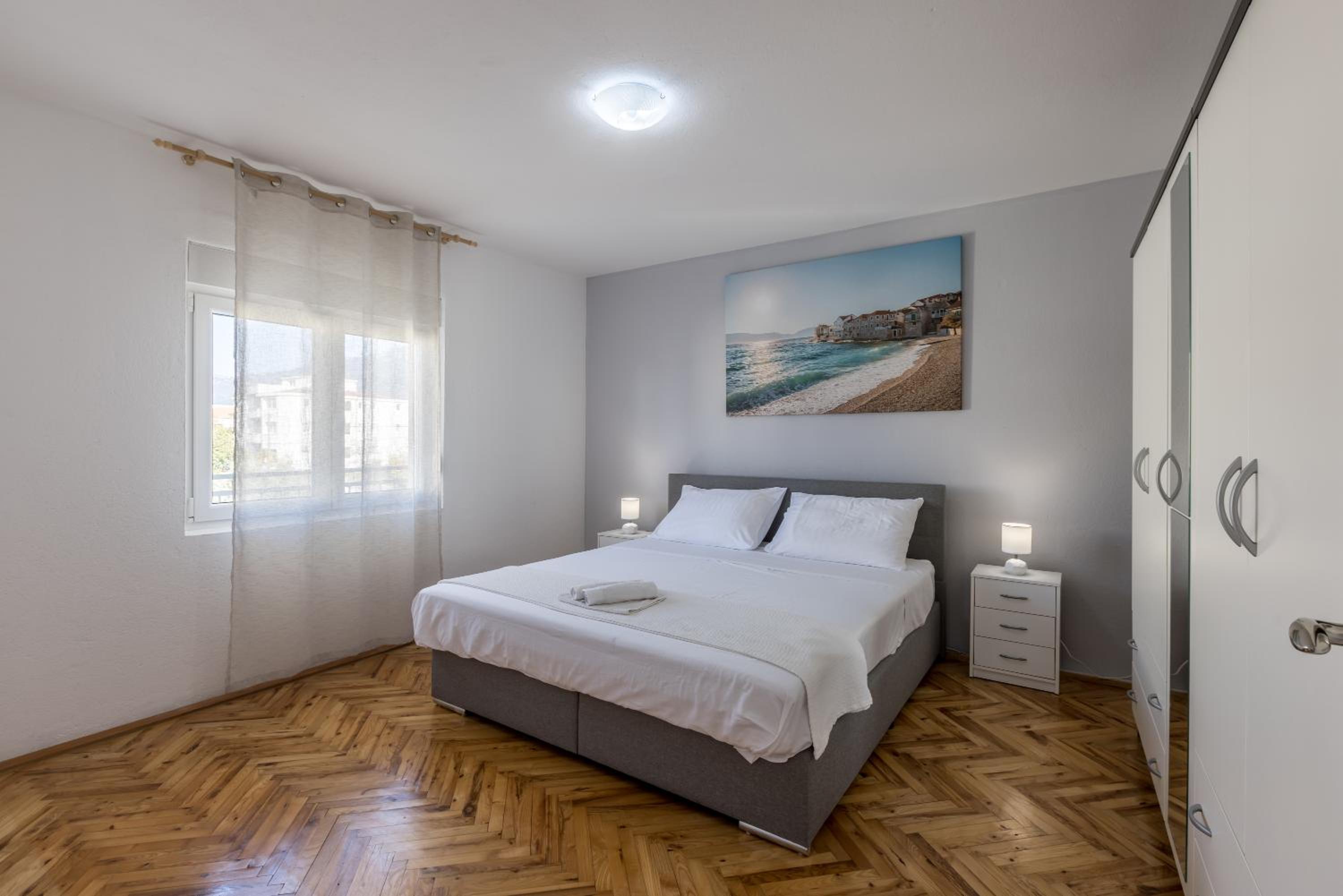 Three-Bedroom Apartment - Photo 11