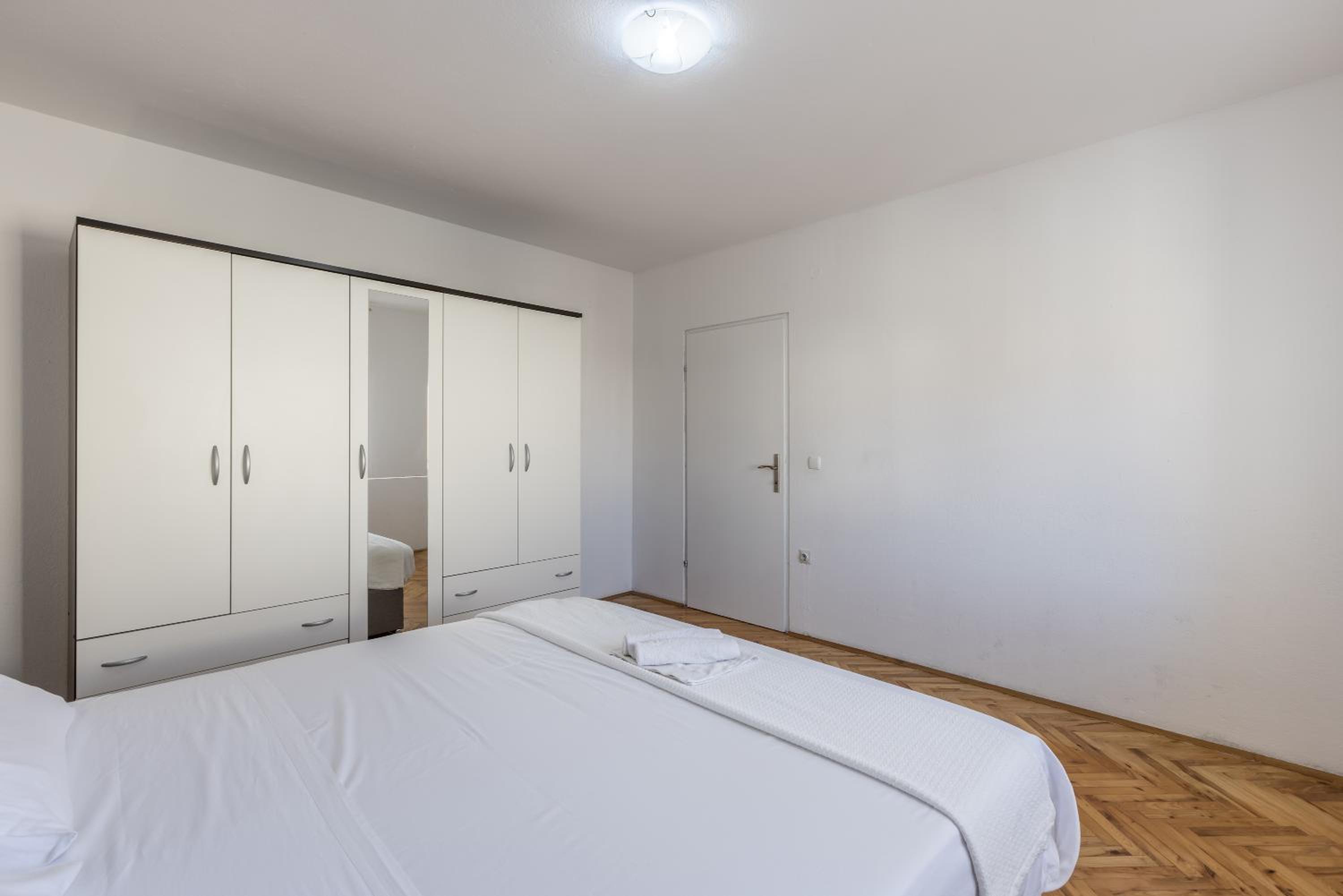 Three-Bedroom Apartment - Photo 9