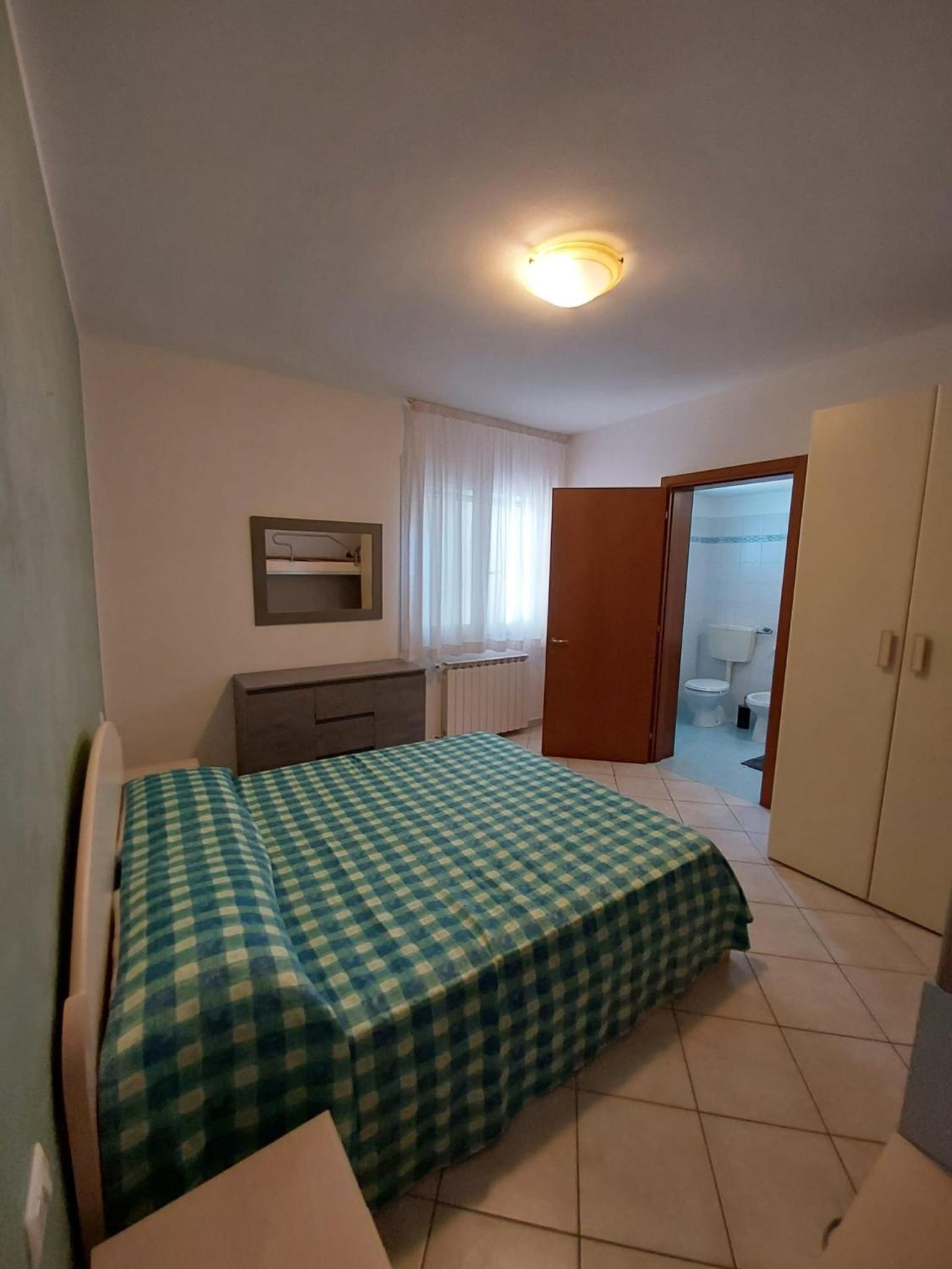 One-Bedroom Apartment photo 3