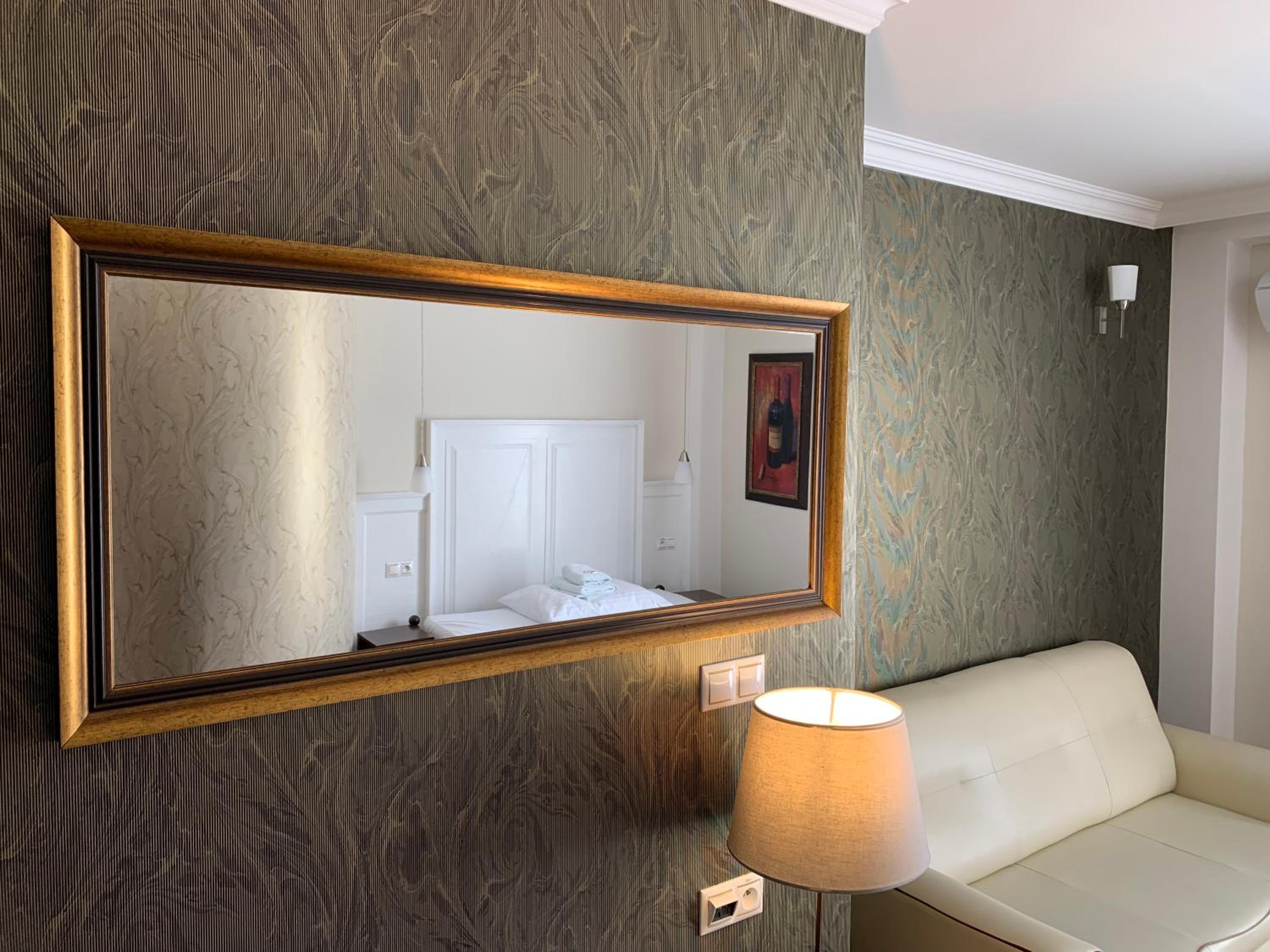 Large Double Room - Photo 7