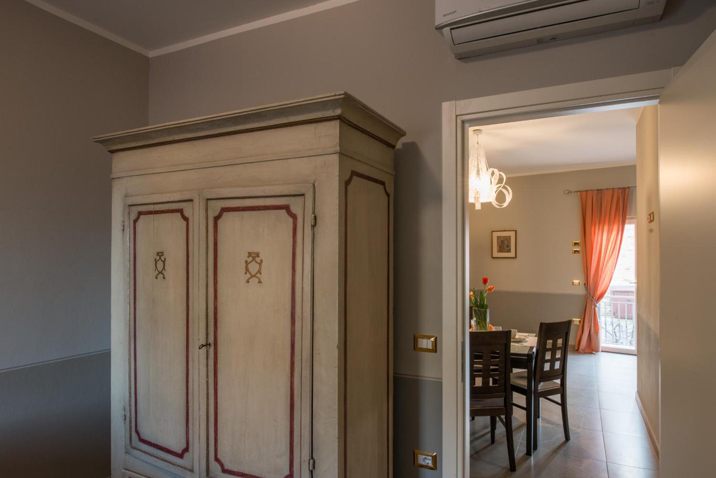 One-Bedroom Apartment with Balcony - Separate Building photo 2