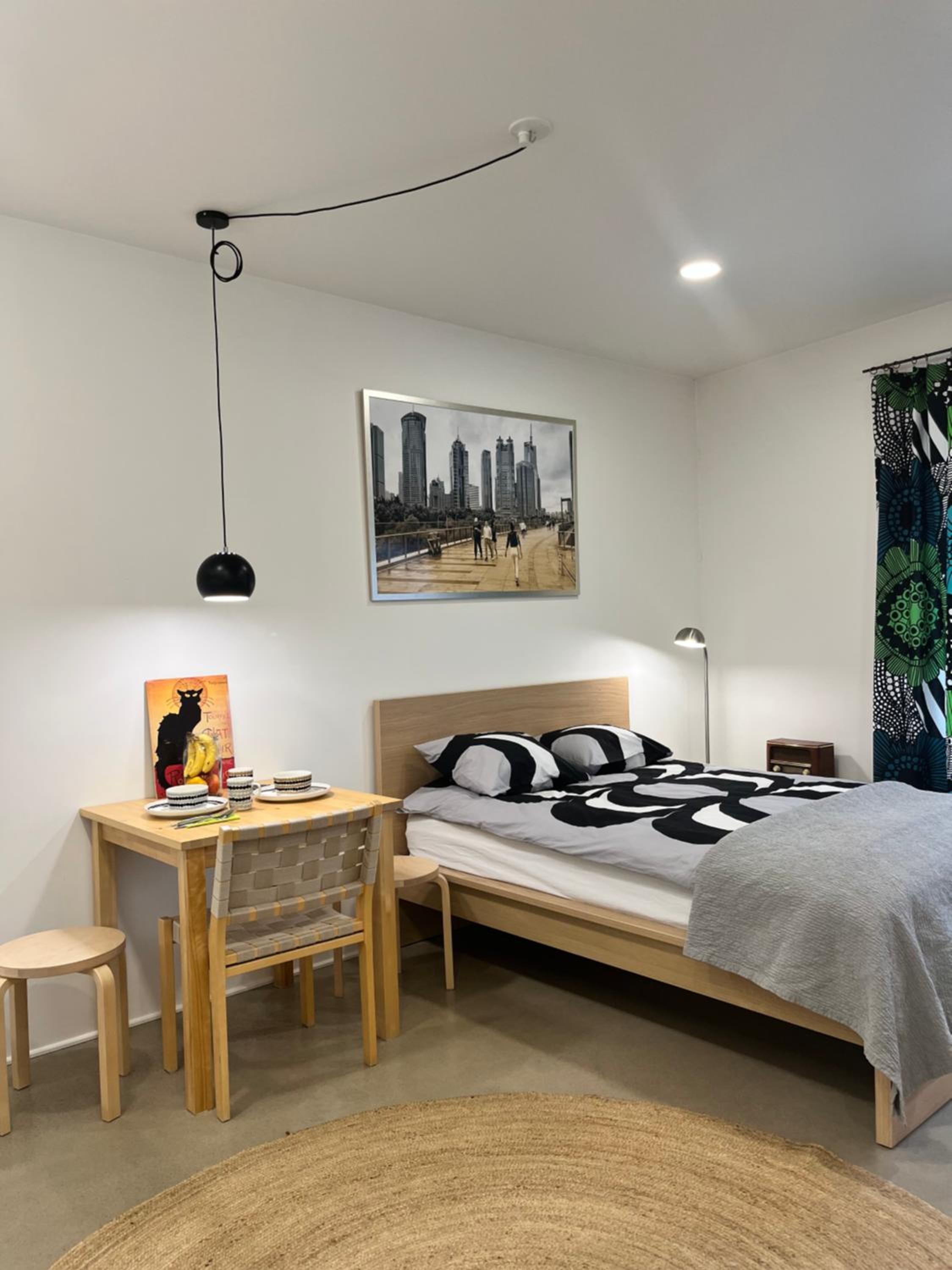 One-Bedroom Apartment