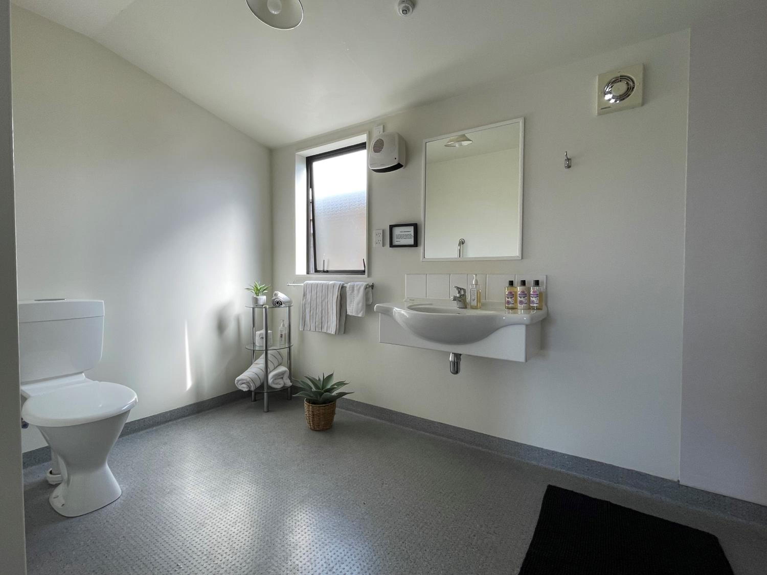 Studio Apartment photo 3