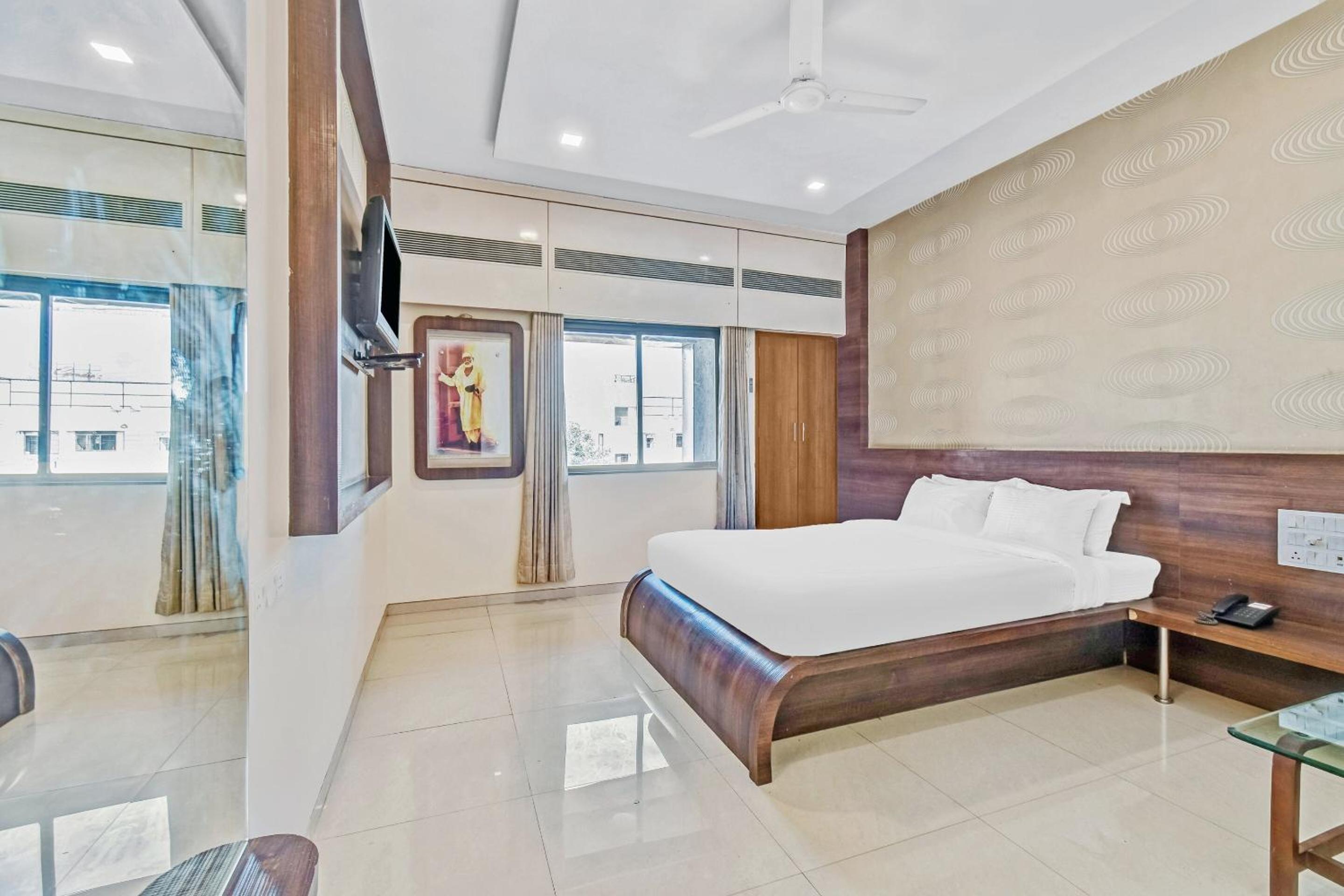 Two-Bedroom Suite photo 2