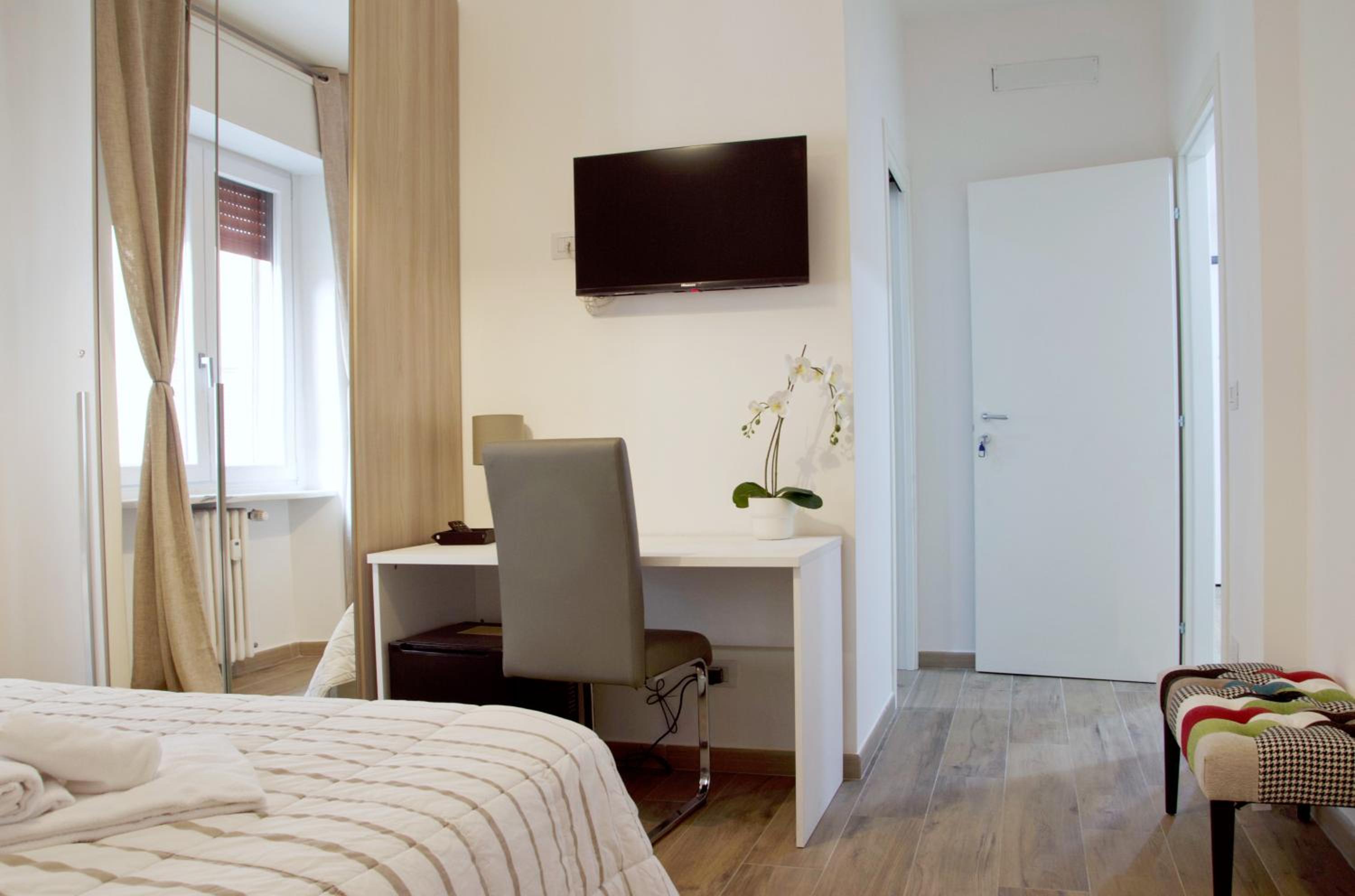 Double Room with Private Bathroom photo 2