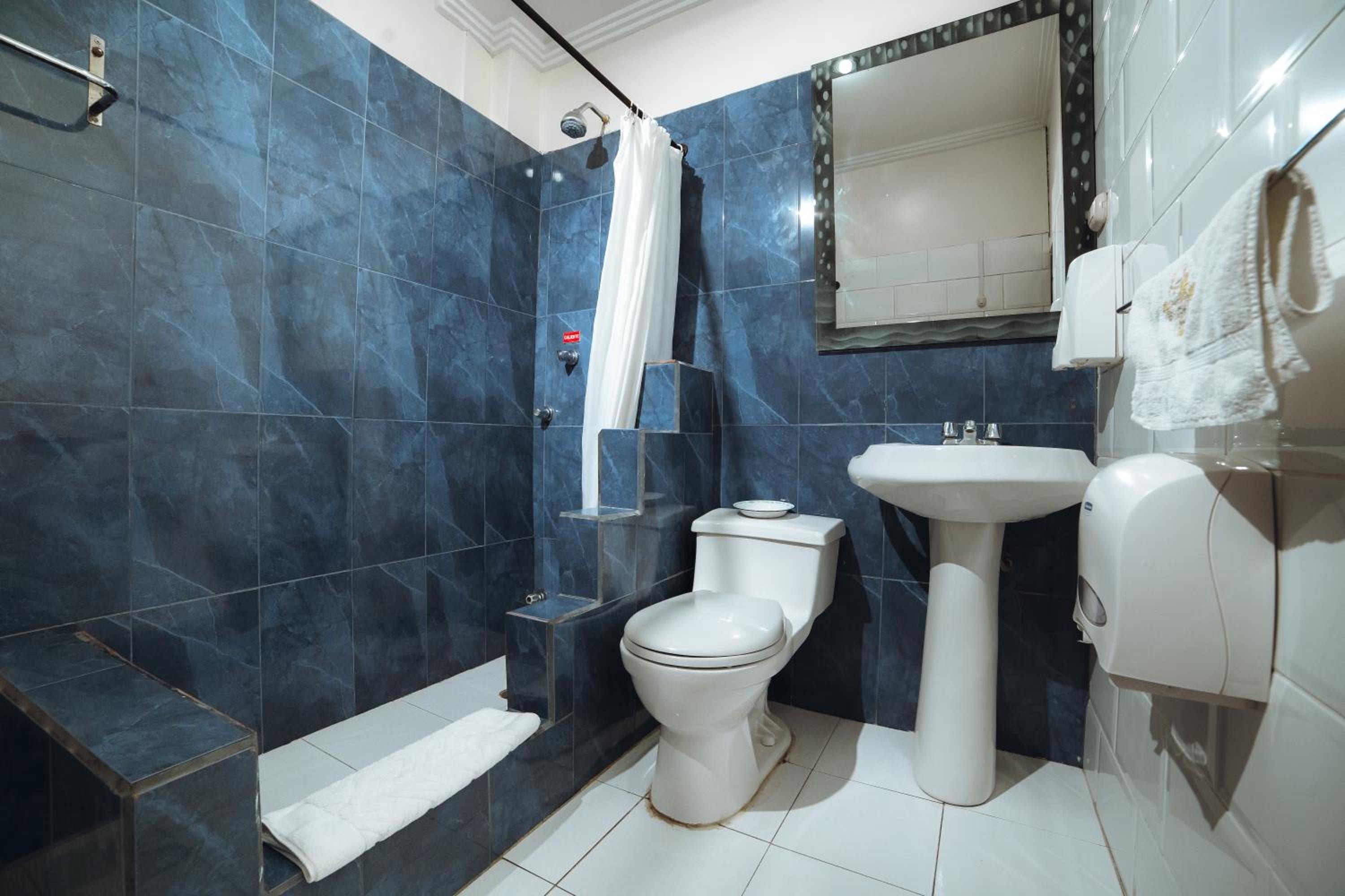 Triple Room with Private Bathroom photo 3