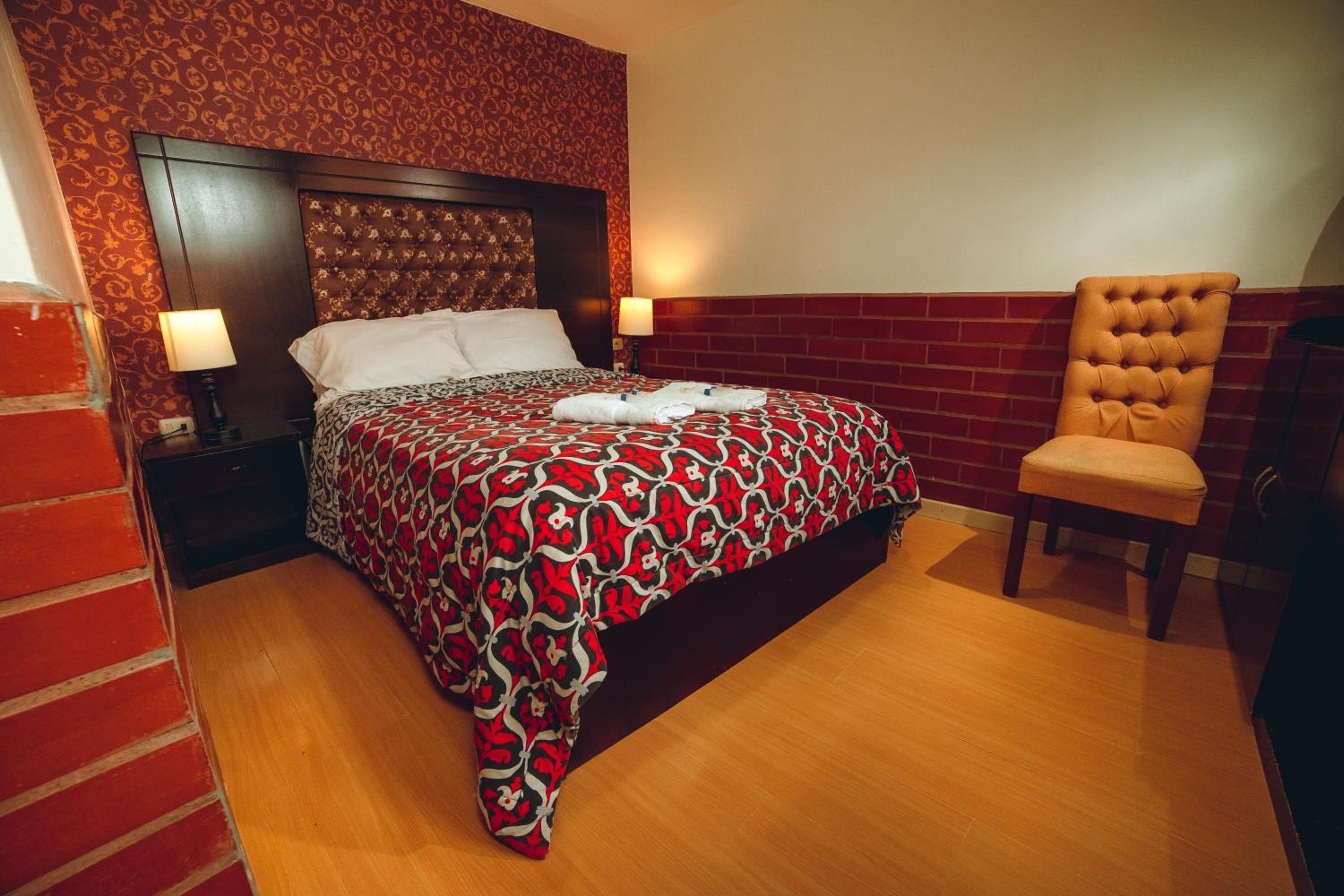Single Room with Private Bathroom photo 1